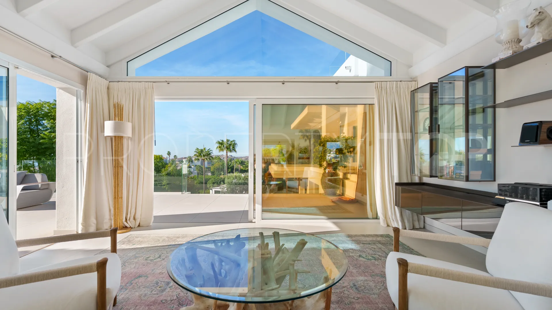 For sale villa with 9 bedrooms in Benahavis