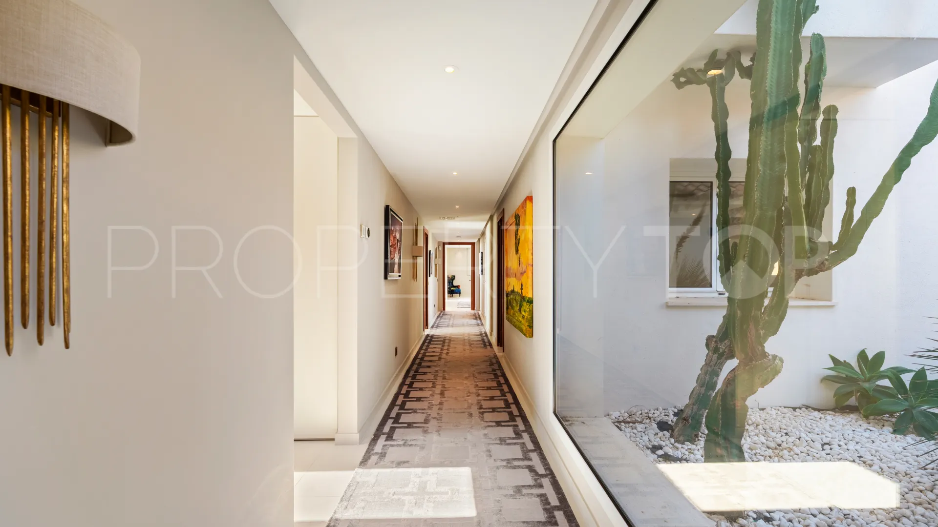 For sale villa with 9 bedrooms in Benahavis