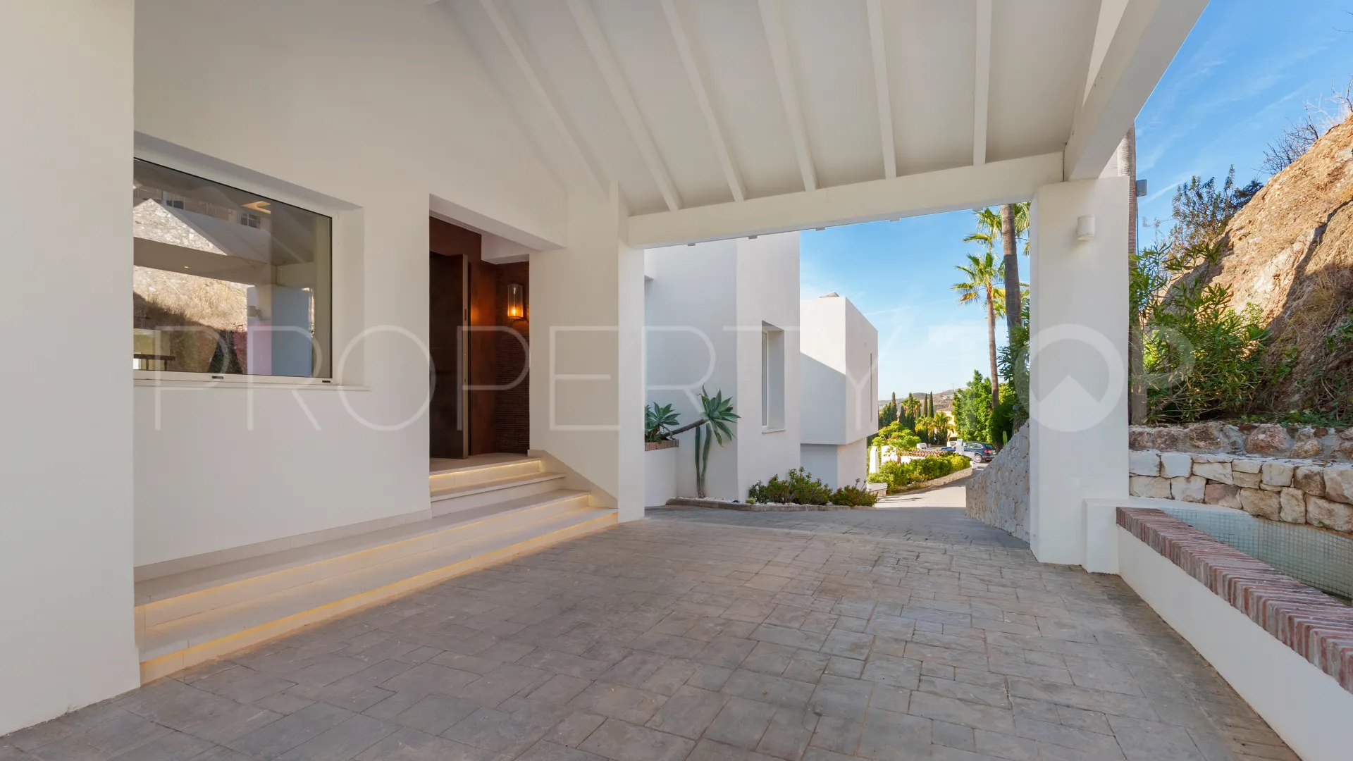 For sale villa with 9 bedrooms in Benahavis