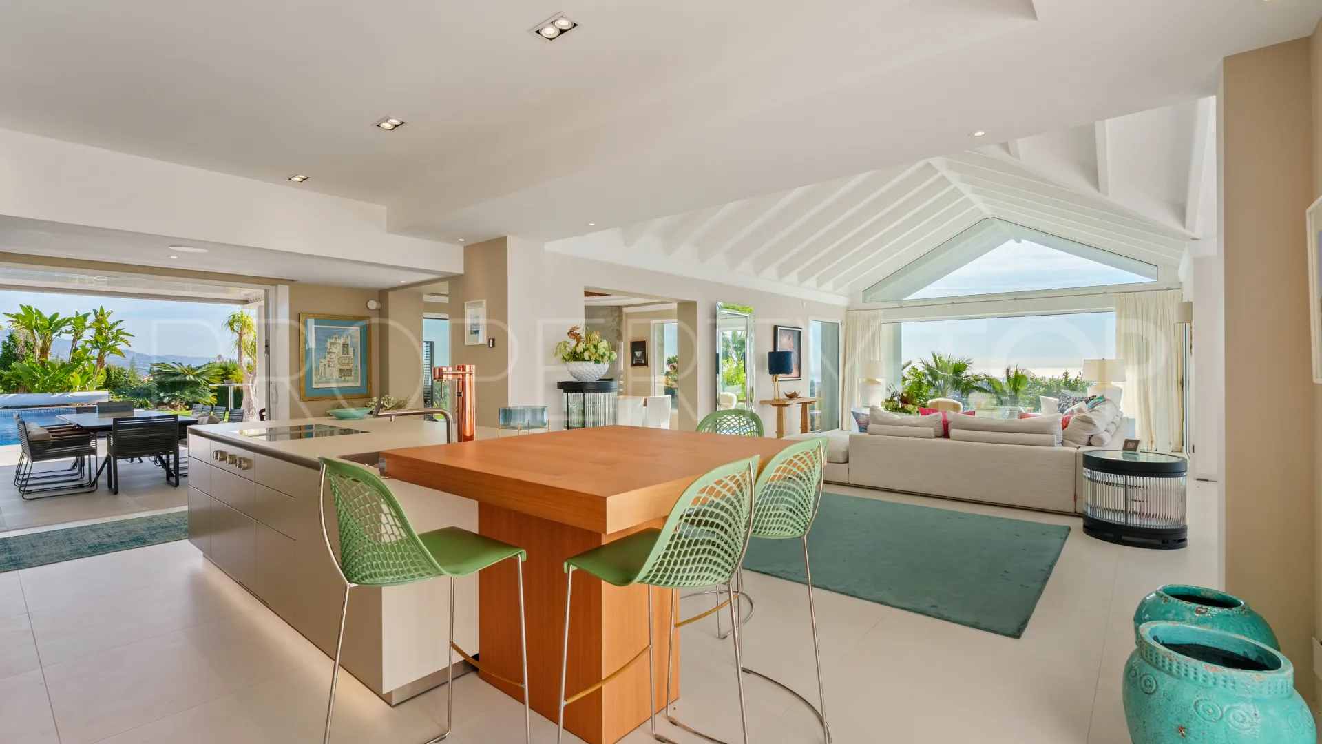 For sale villa with 9 bedrooms in Benahavis