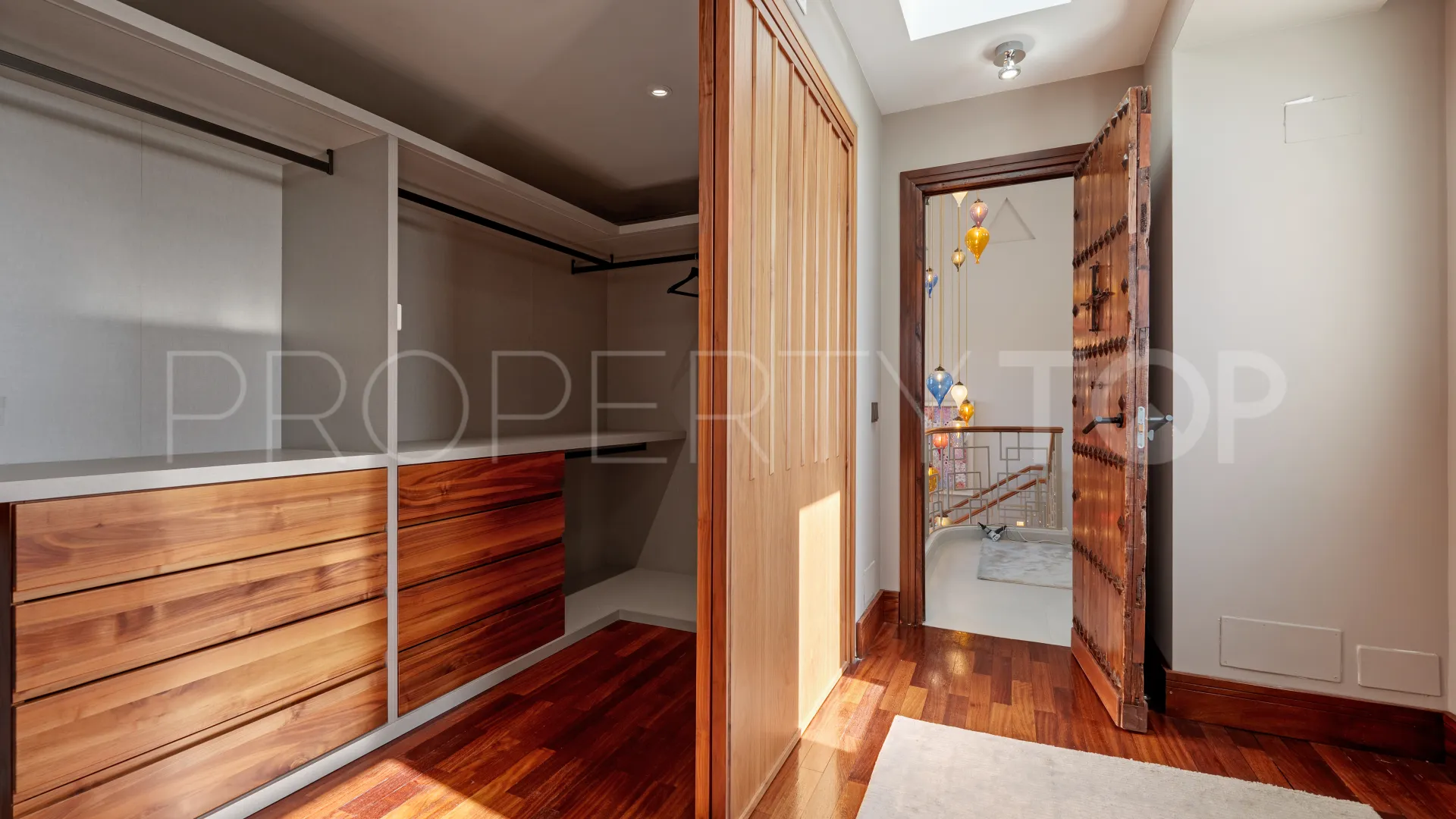 For sale villa with 9 bedrooms in Benahavis