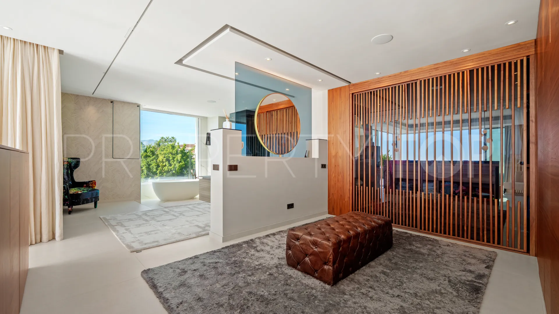 For sale villa with 9 bedrooms in Benahavis