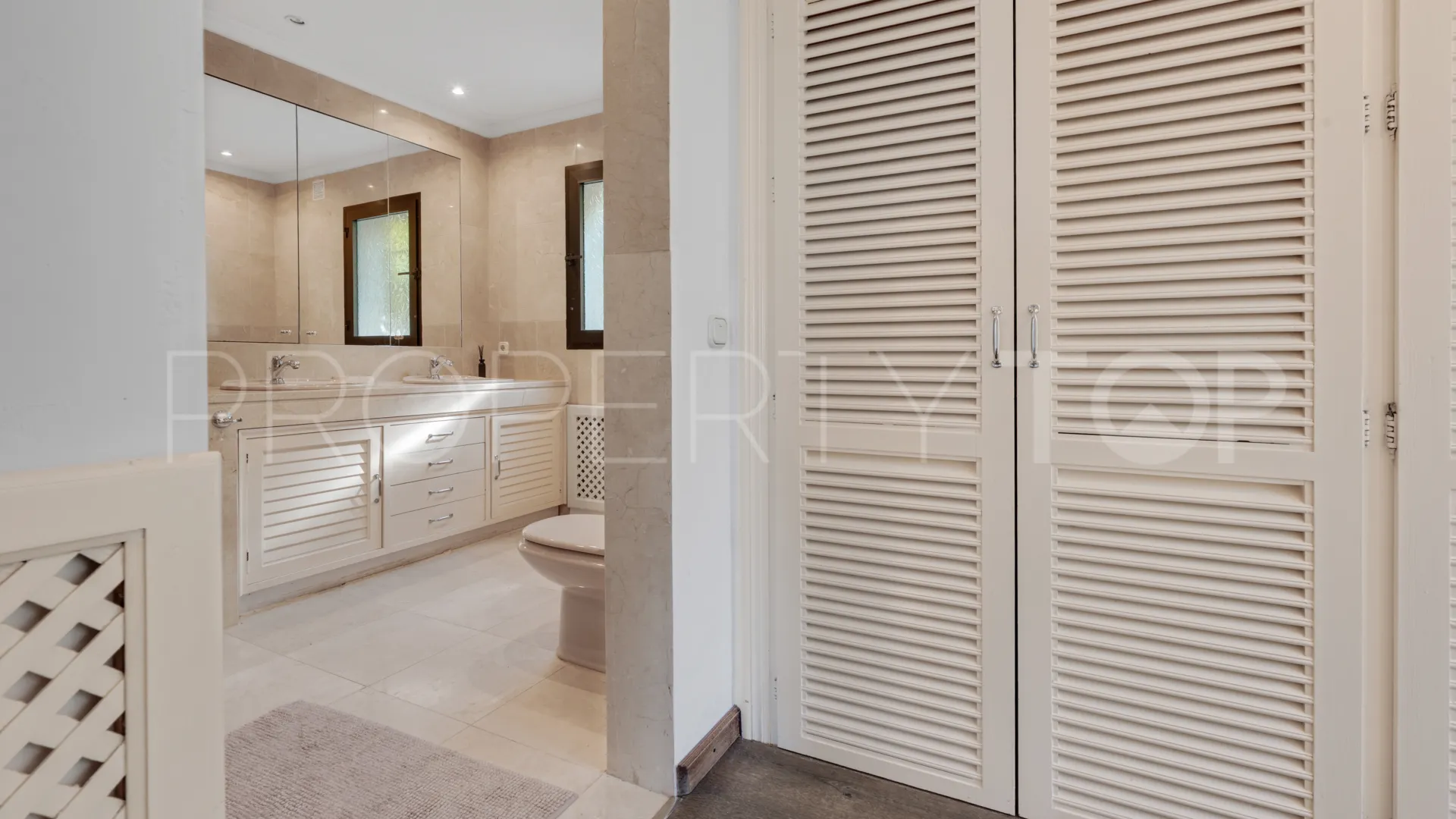Villa en venta en El Rosario con 5 dormitorios