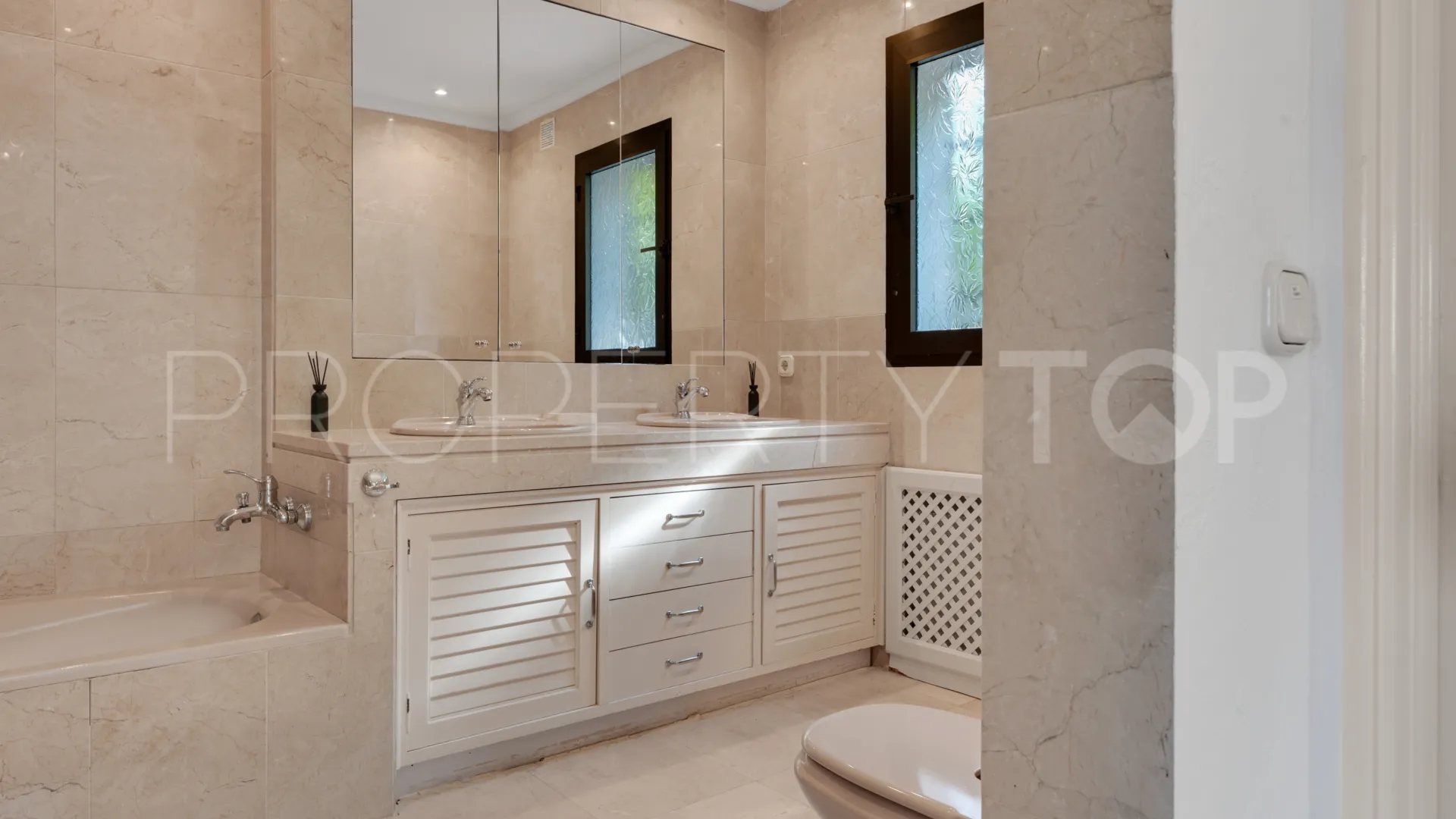 Villa en venta en El Rosario con 5 dormitorios