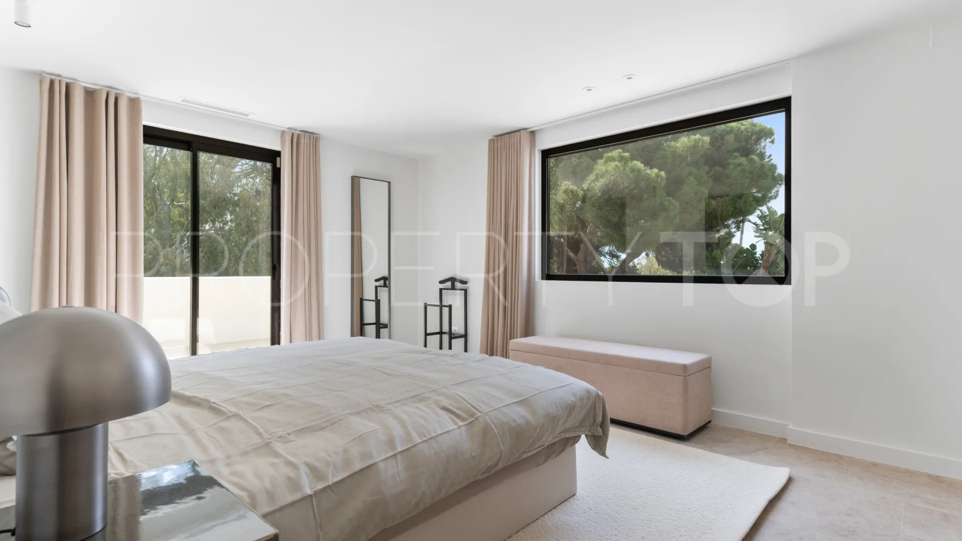 For sale Casasola villa with 5 bedrooms
