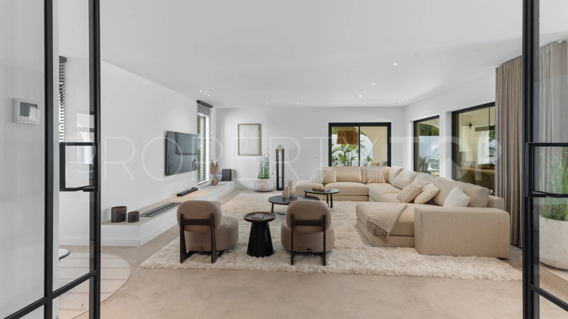For sale Casasola villa with 5 bedrooms