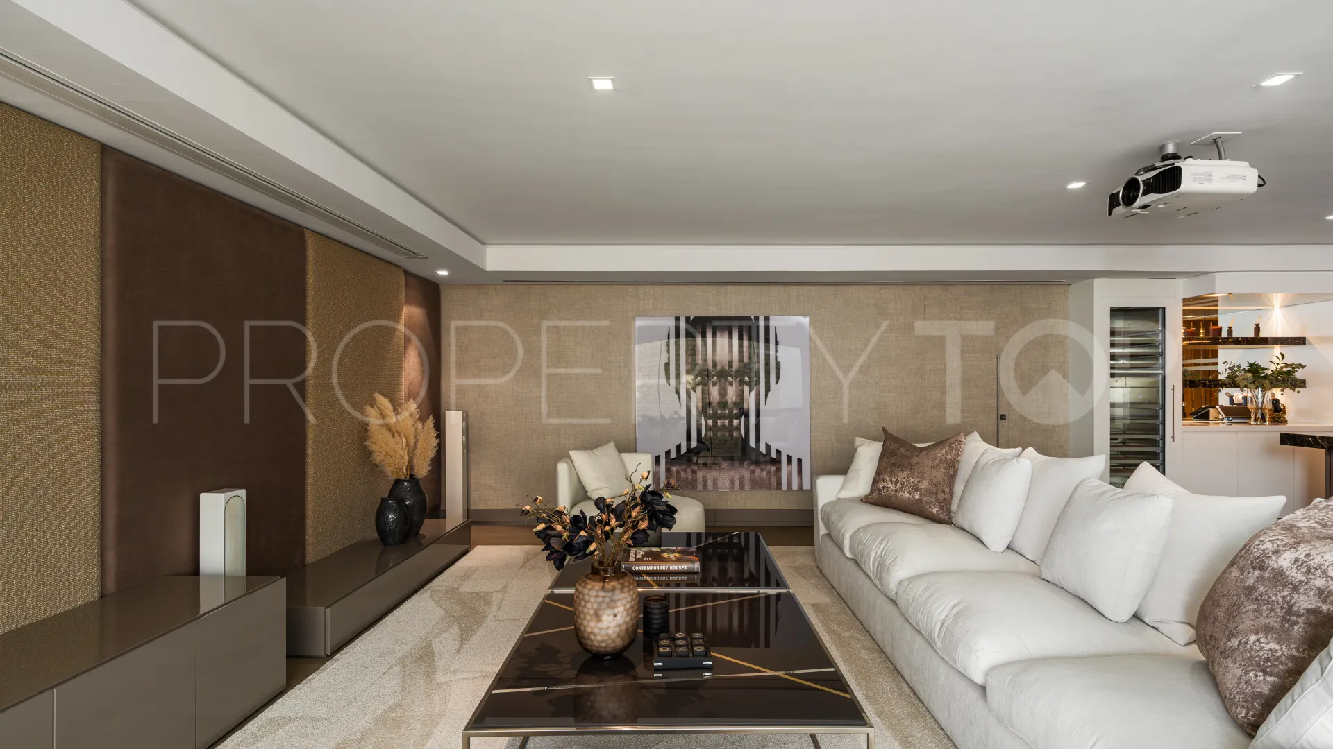 Villa pareada en venta de 4 dormitorios en Marbella Golden Mile