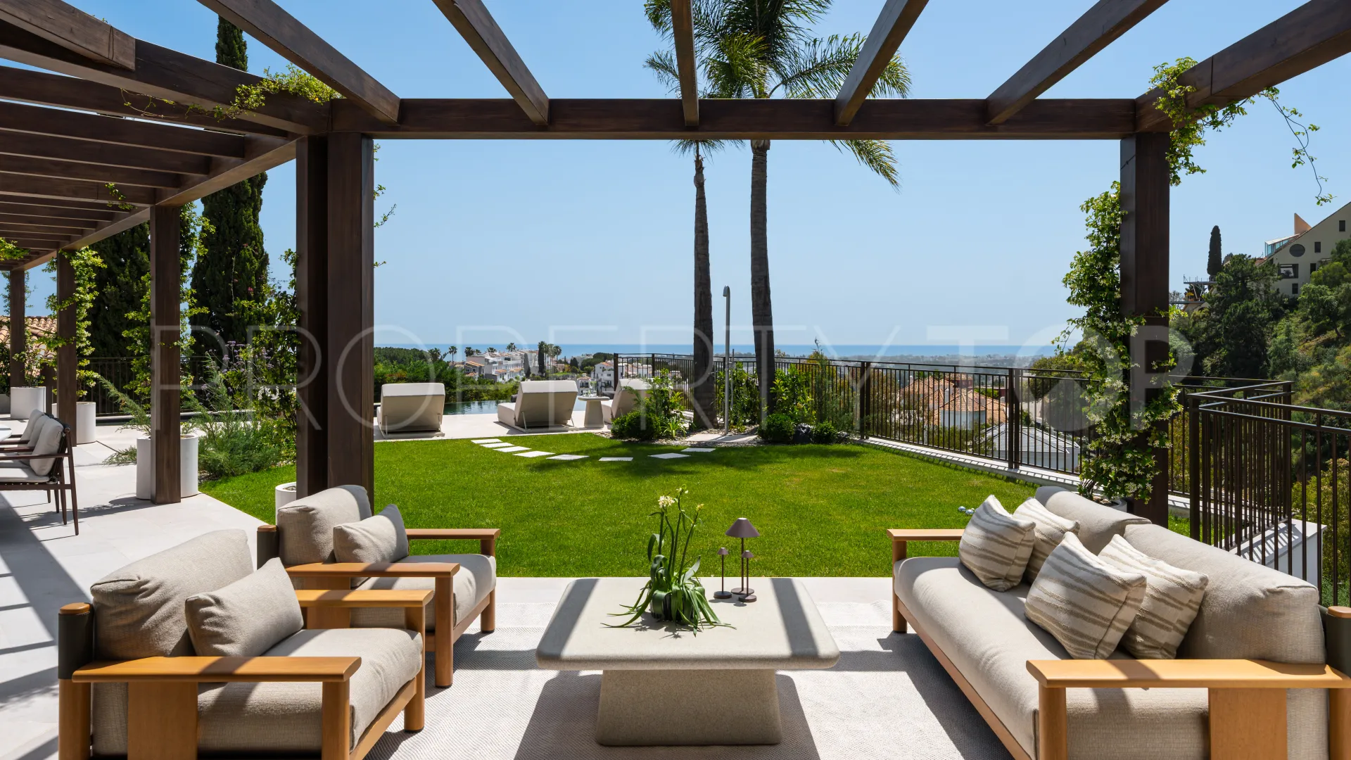 Benahavis 6 bedrooms villa for sale