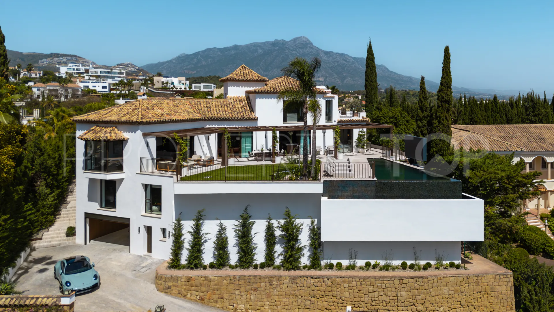 Benahavis 6 bedrooms villa for sale