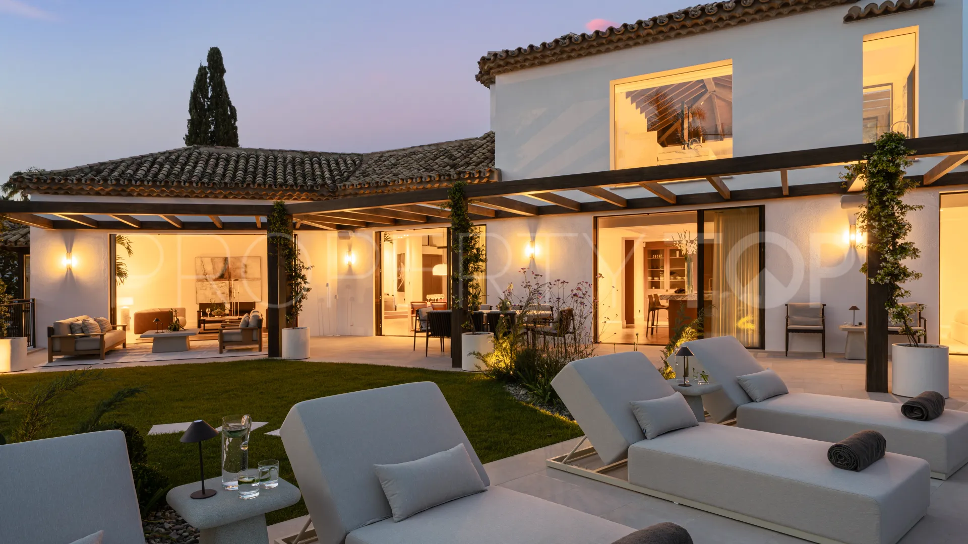 Benahavis 6 bedrooms villa for sale