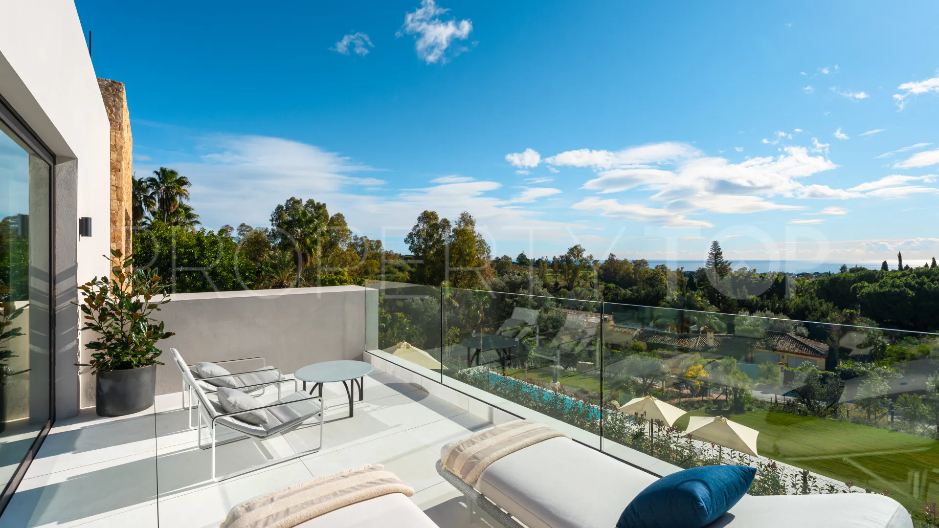 5 bedrooms Marbella City villa for sale