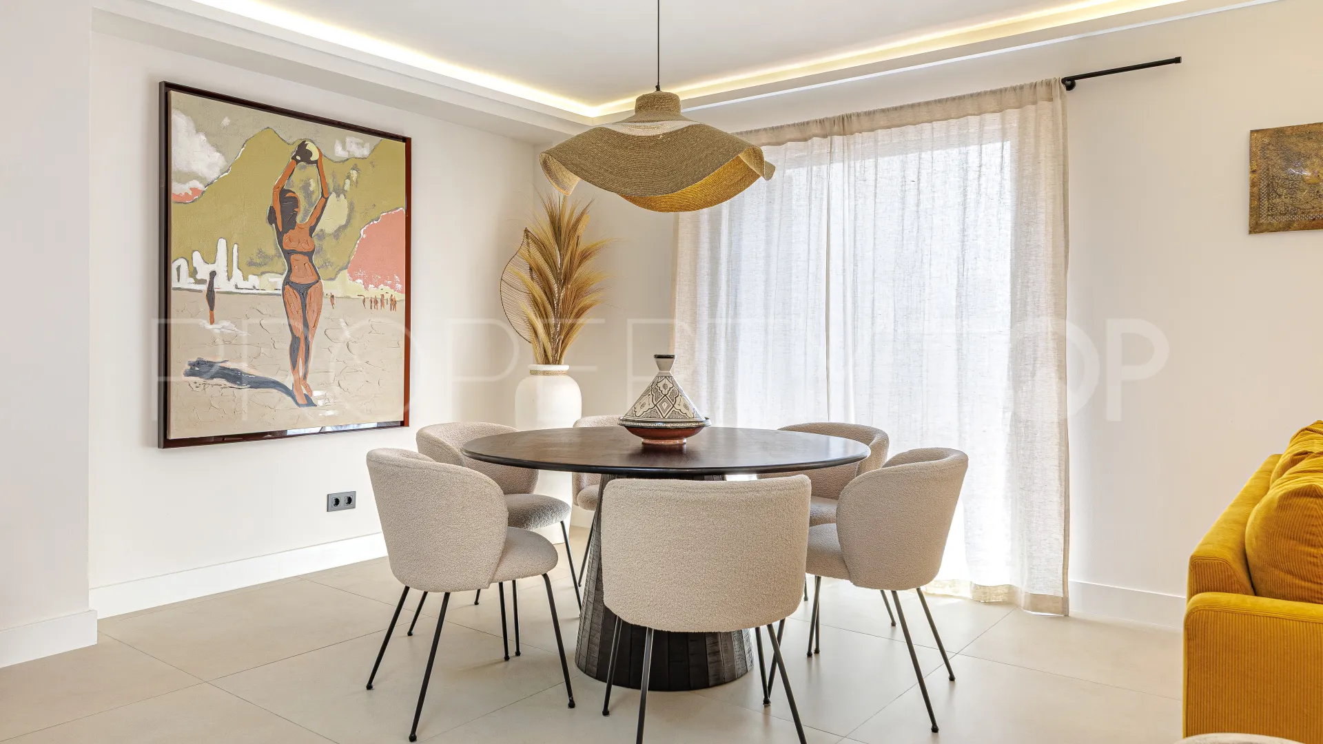 3 bedrooms apartment in Casco antiguo for sale