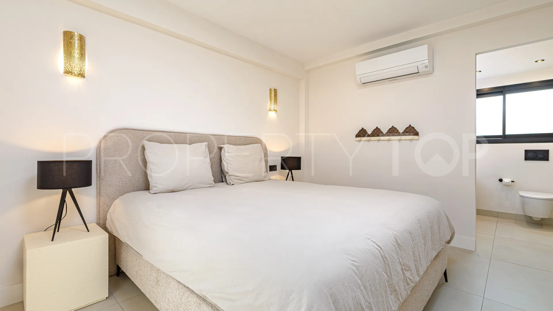 3 bedrooms apartment in Casco antiguo for sale