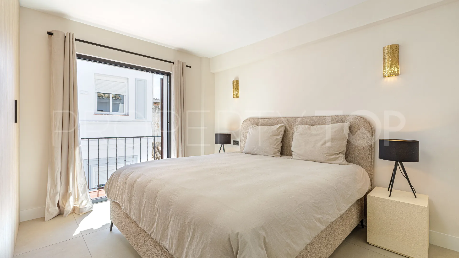 3 bedrooms apartment in Casco antiguo for sale