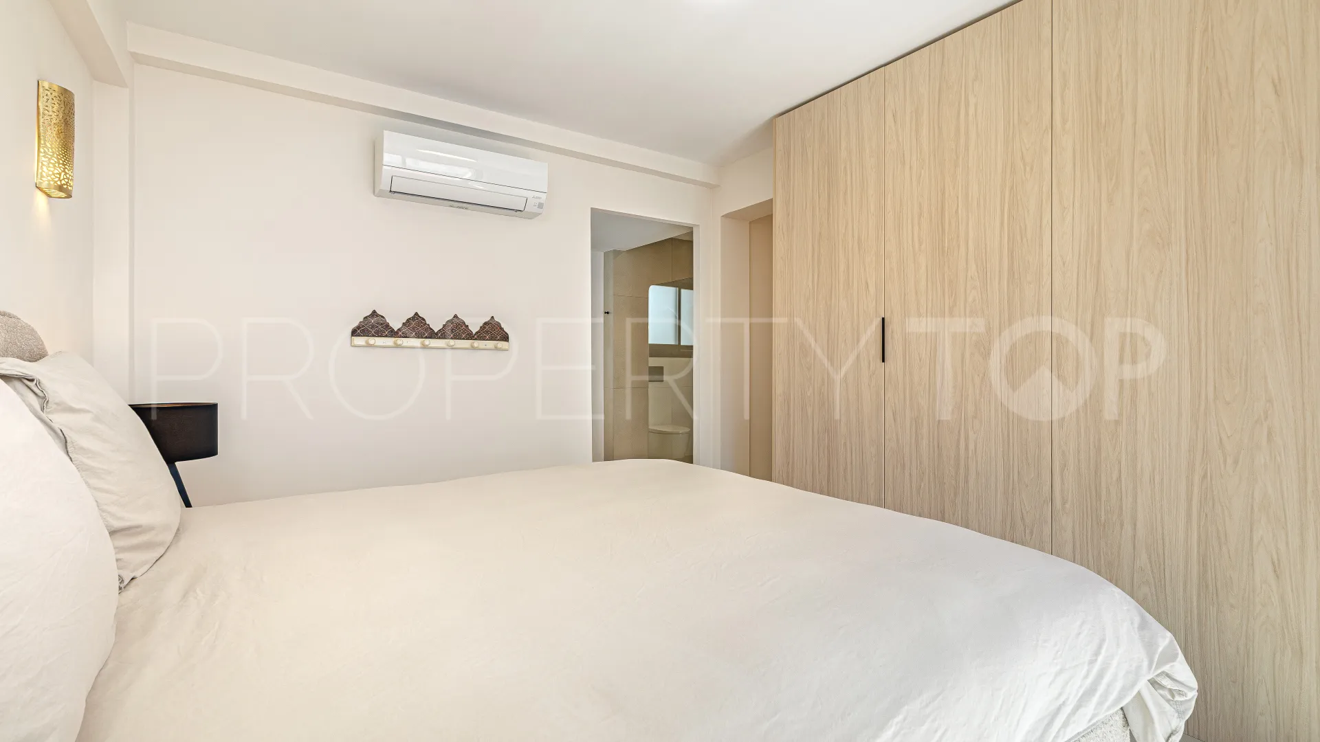 3 bedrooms apartment in Casco antiguo for sale