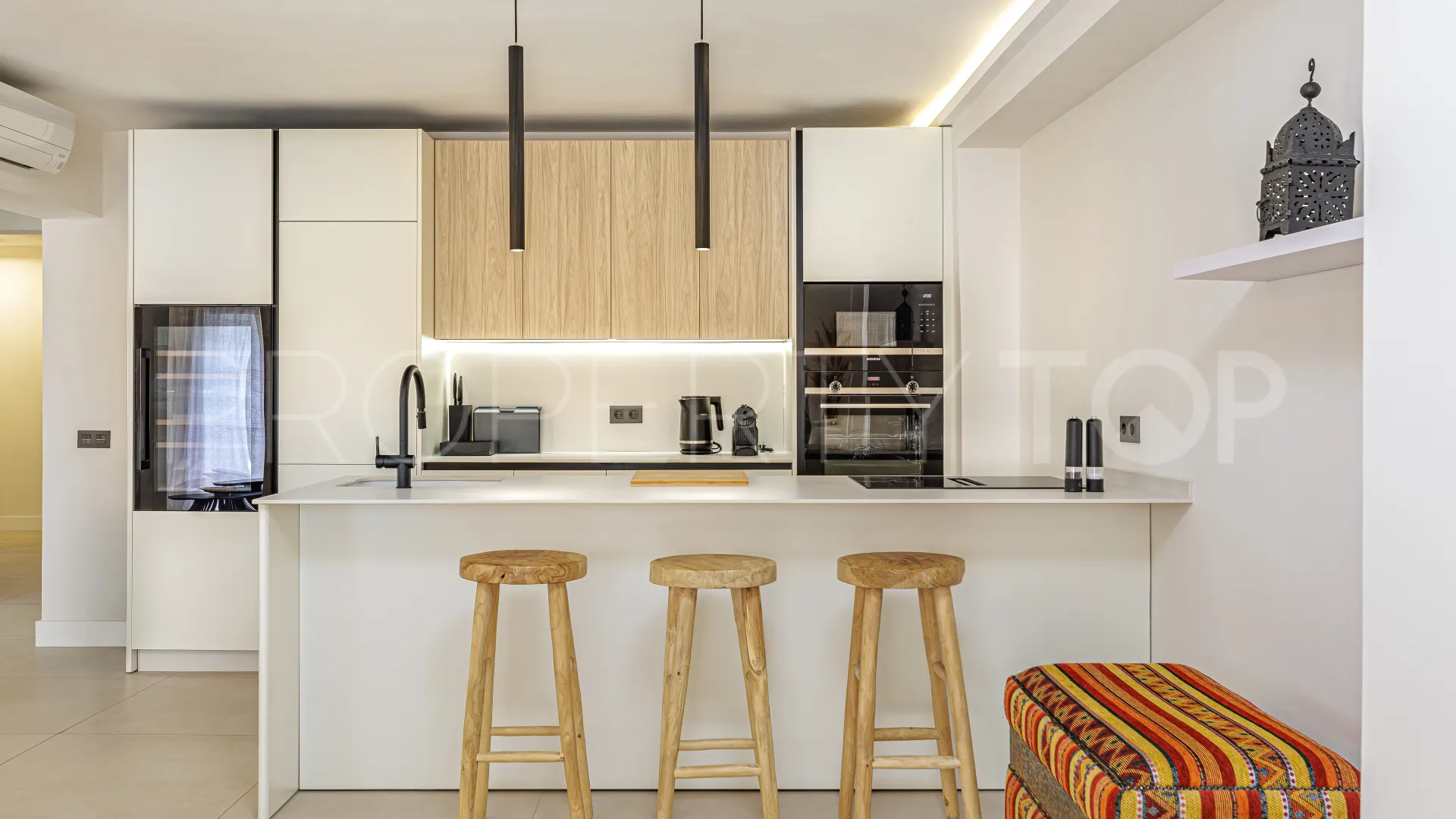 3 bedrooms apartment in Casco antiguo for sale