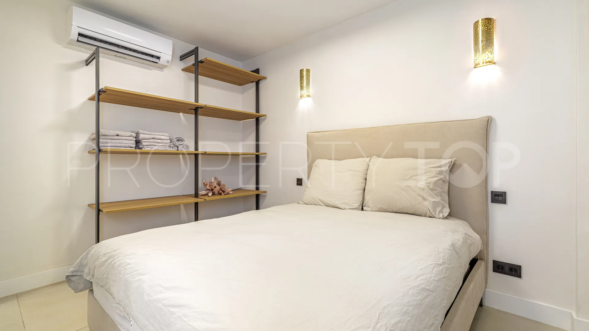 3 bedrooms apartment in Casco antiguo for sale