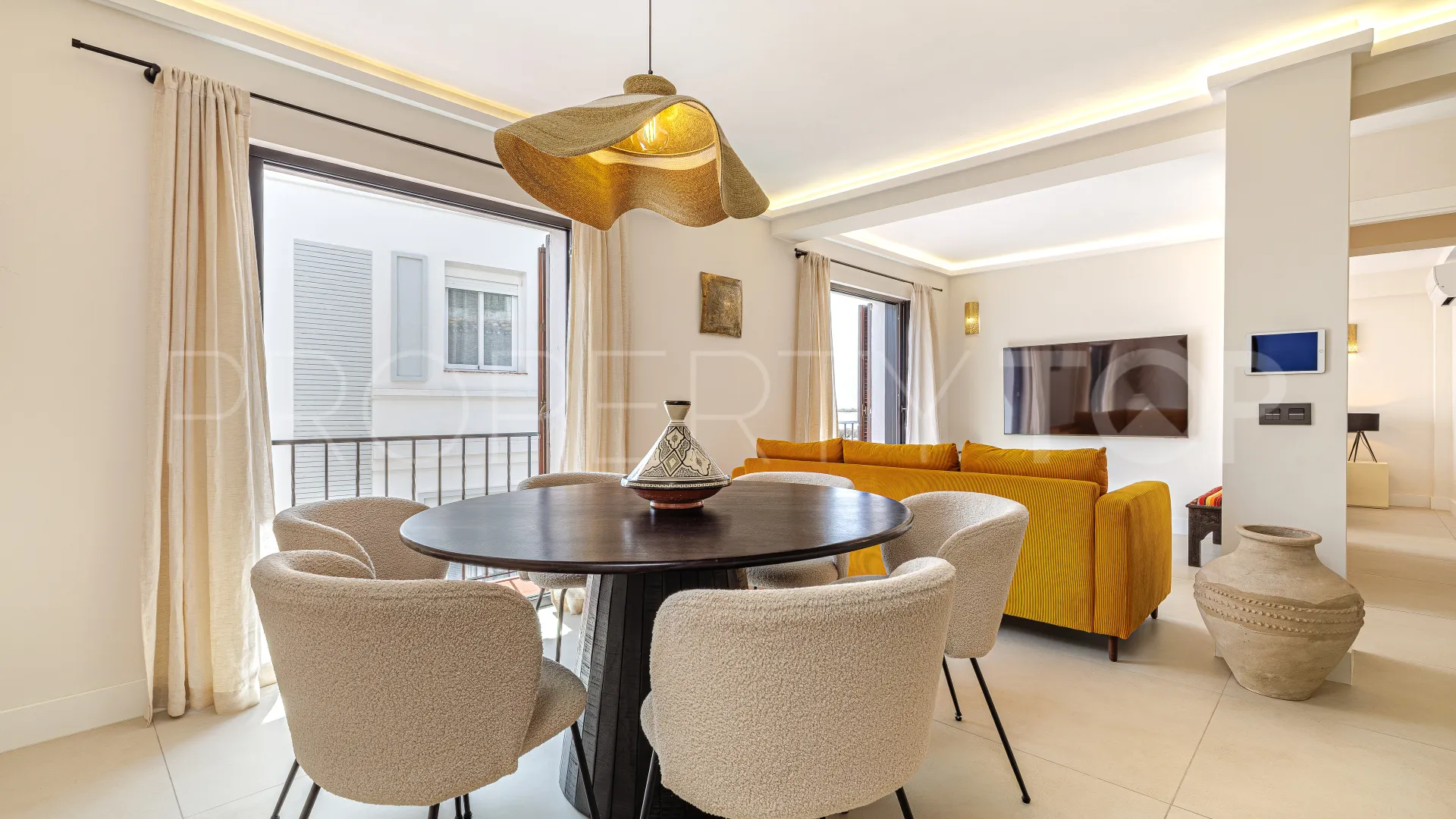 3 bedrooms apartment in Casco antiguo for sale