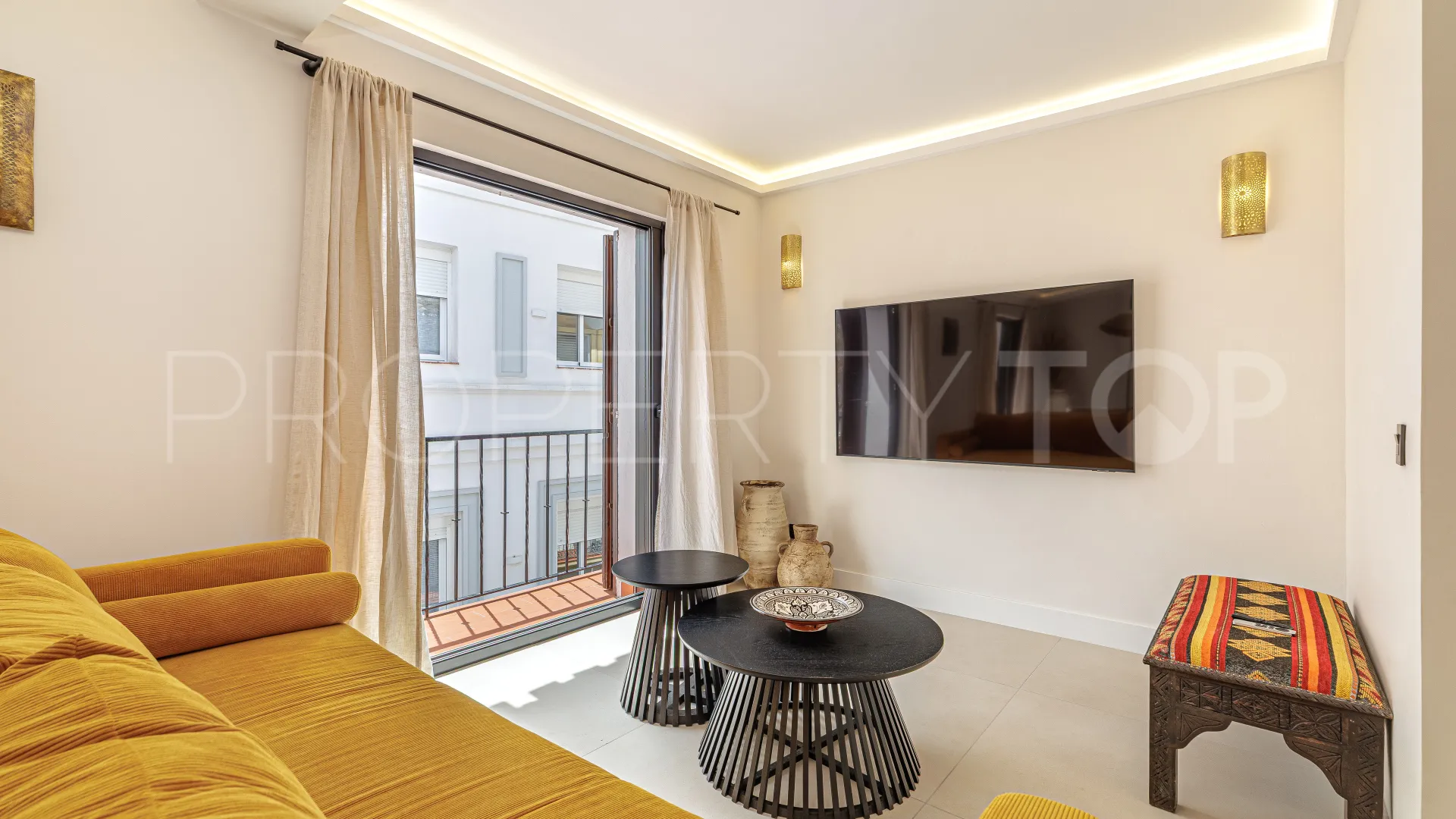 3 bedrooms apartment in Casco antiguo for sale