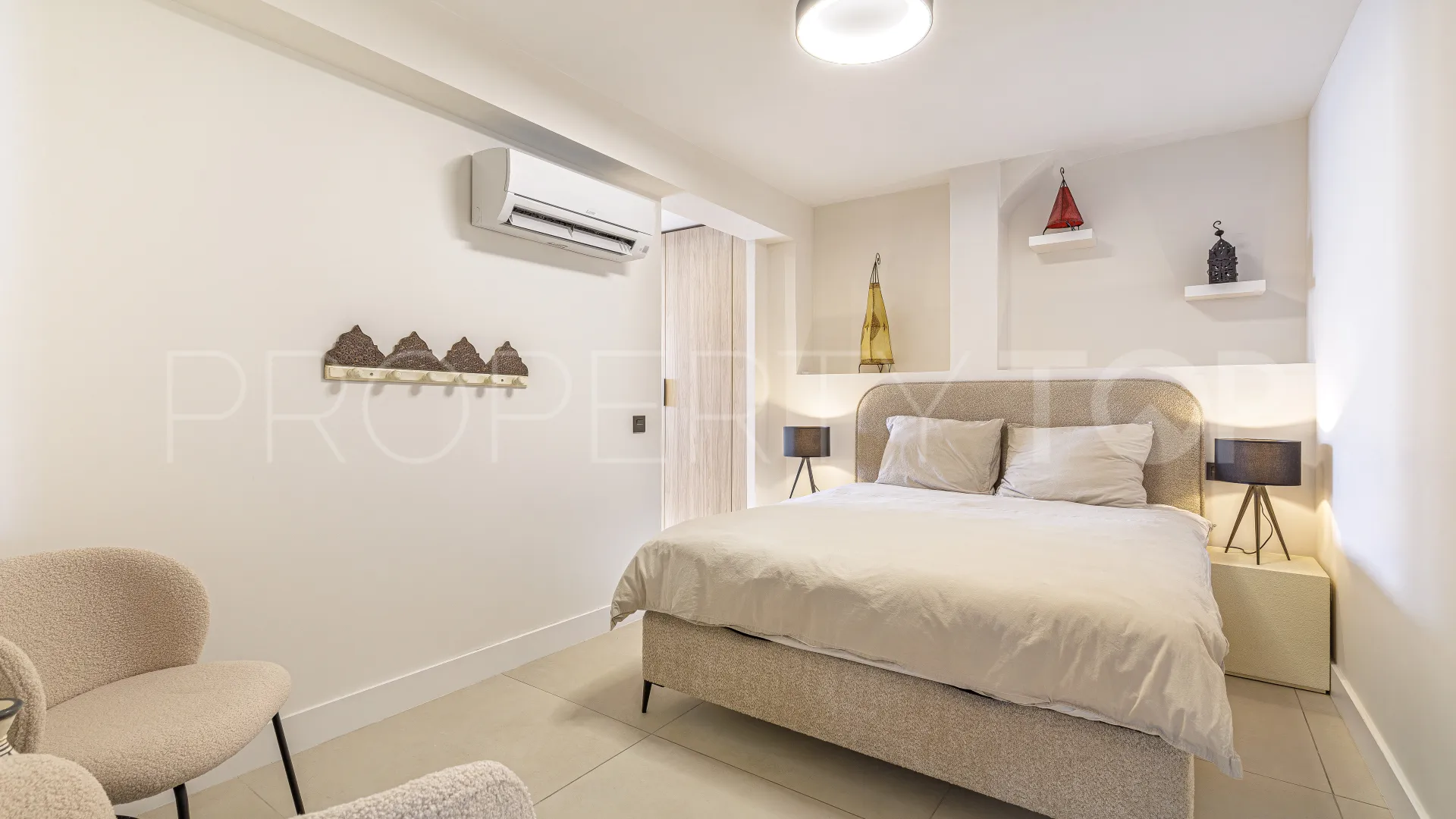 3 bedrooms apartment in Casco antiguo for sale