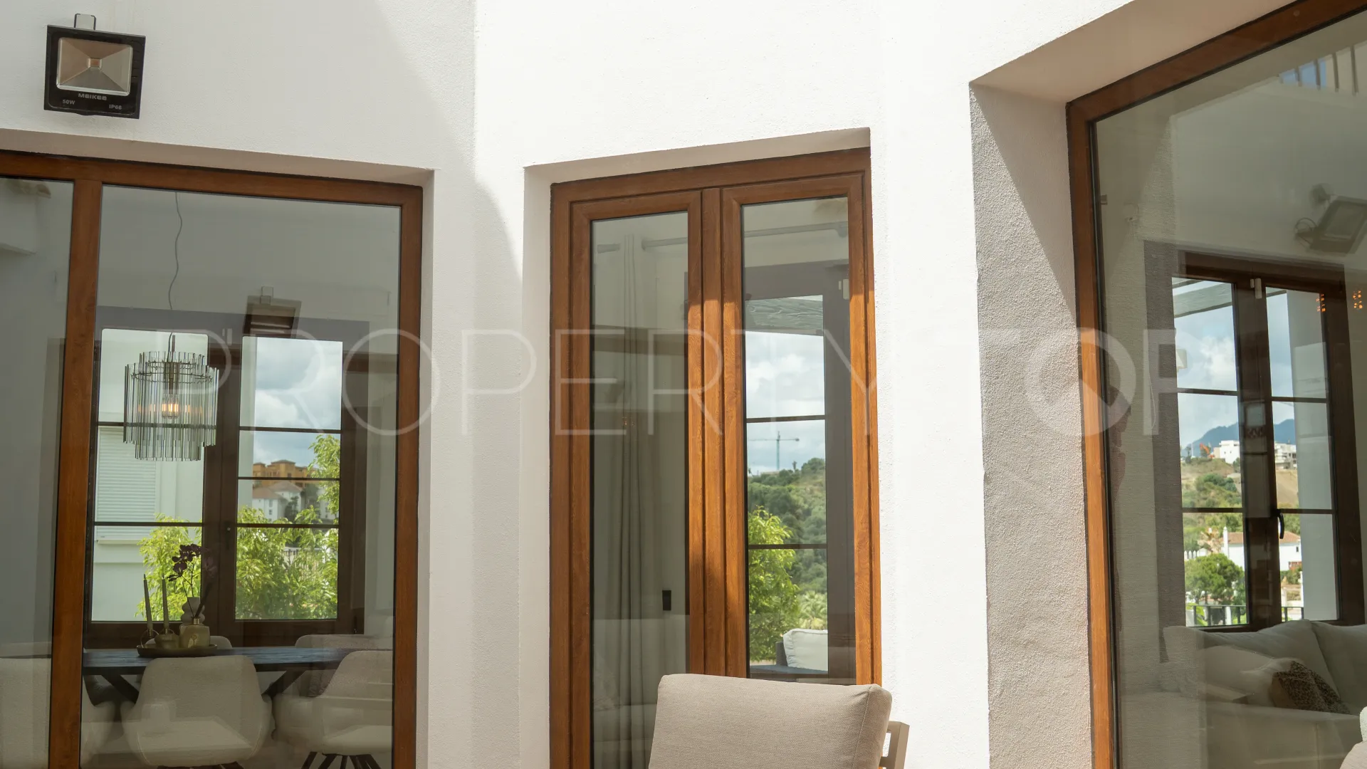 4 bedrooms villa for sale in Estepona