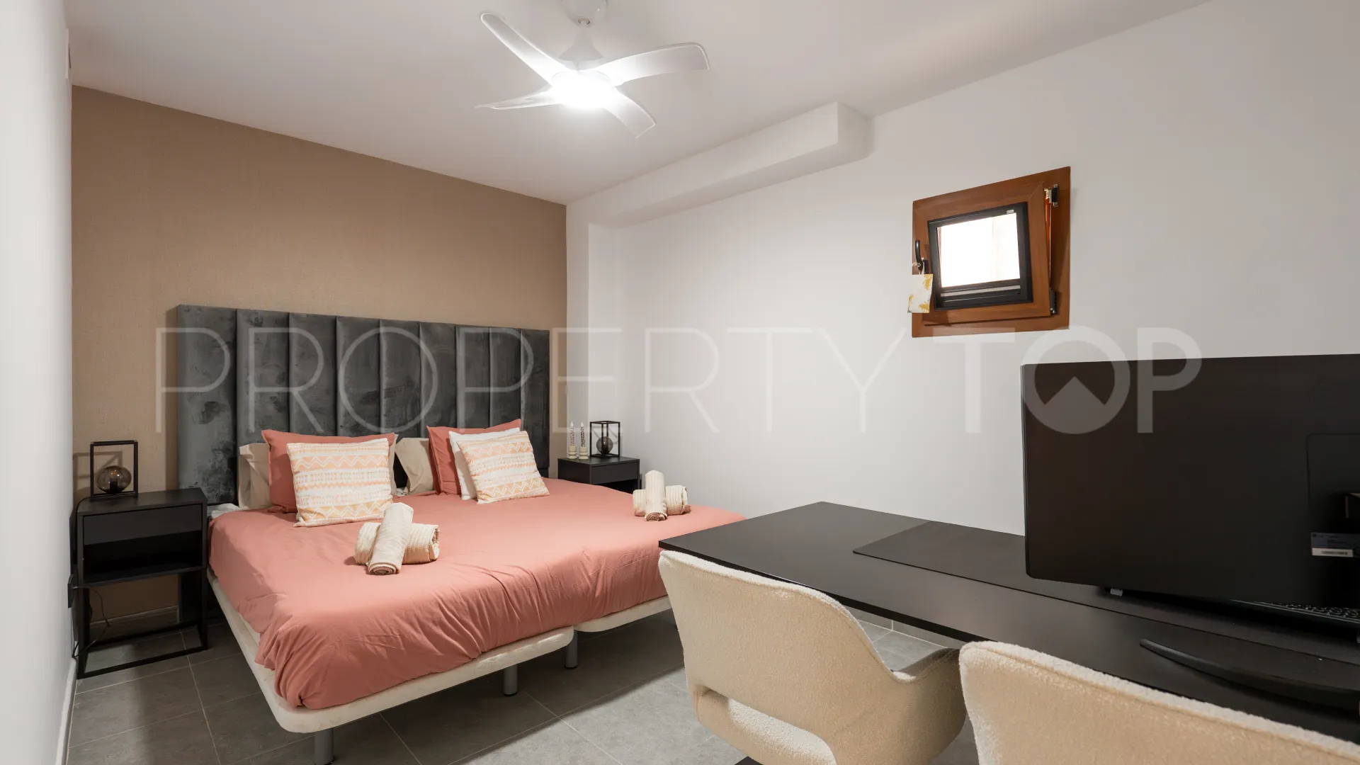 4 bedrooms villa for sale in Estepona