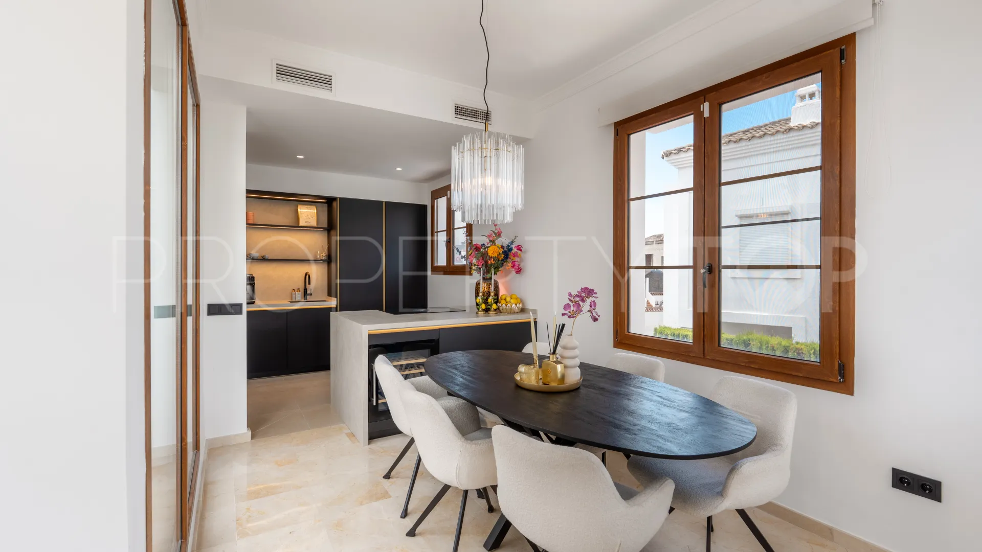 4 bedrooms villa for sale in Estepona