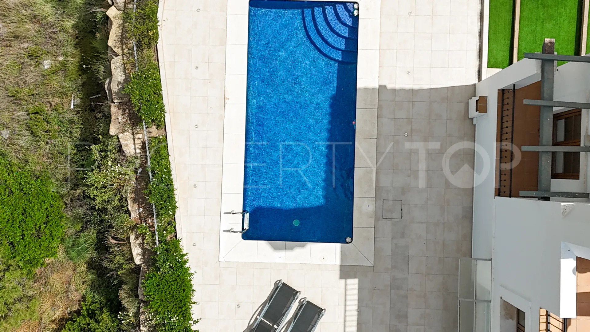 4 bedrooms villa for sale in Estepona