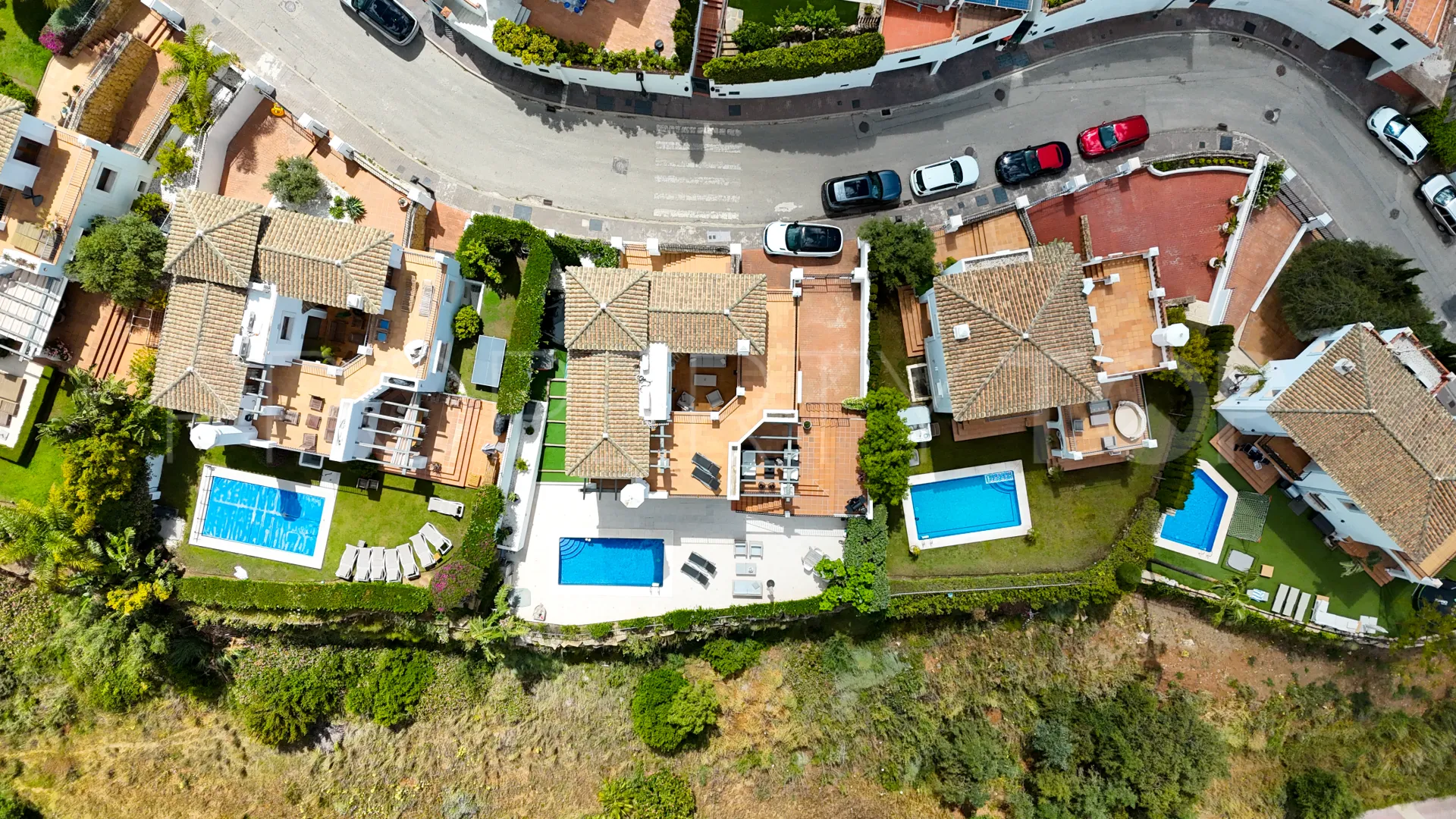 4 bedrooms villa for sale in Estepona