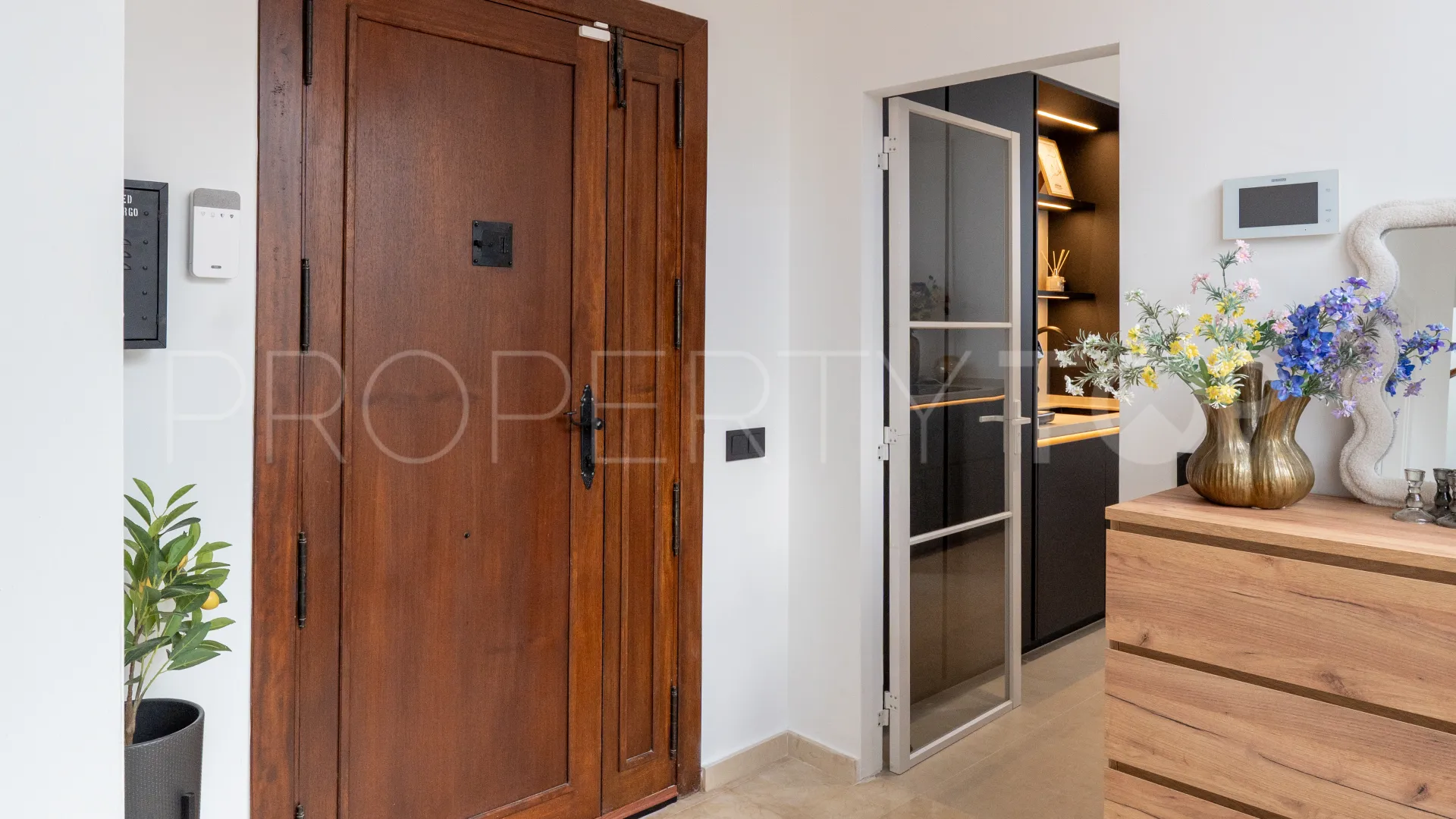 4 bedrooms villa for sale in Estepona