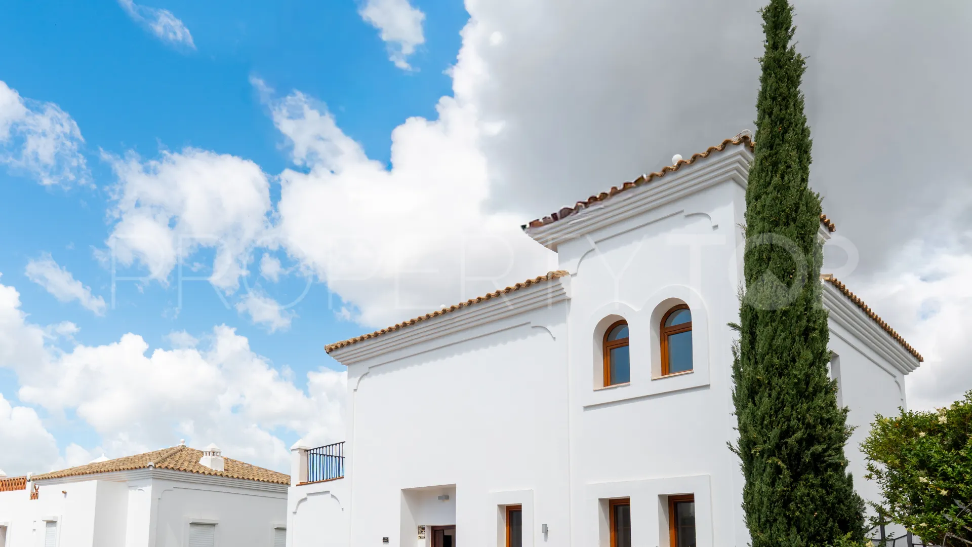 4 bedrooms villa for sale in Estepona