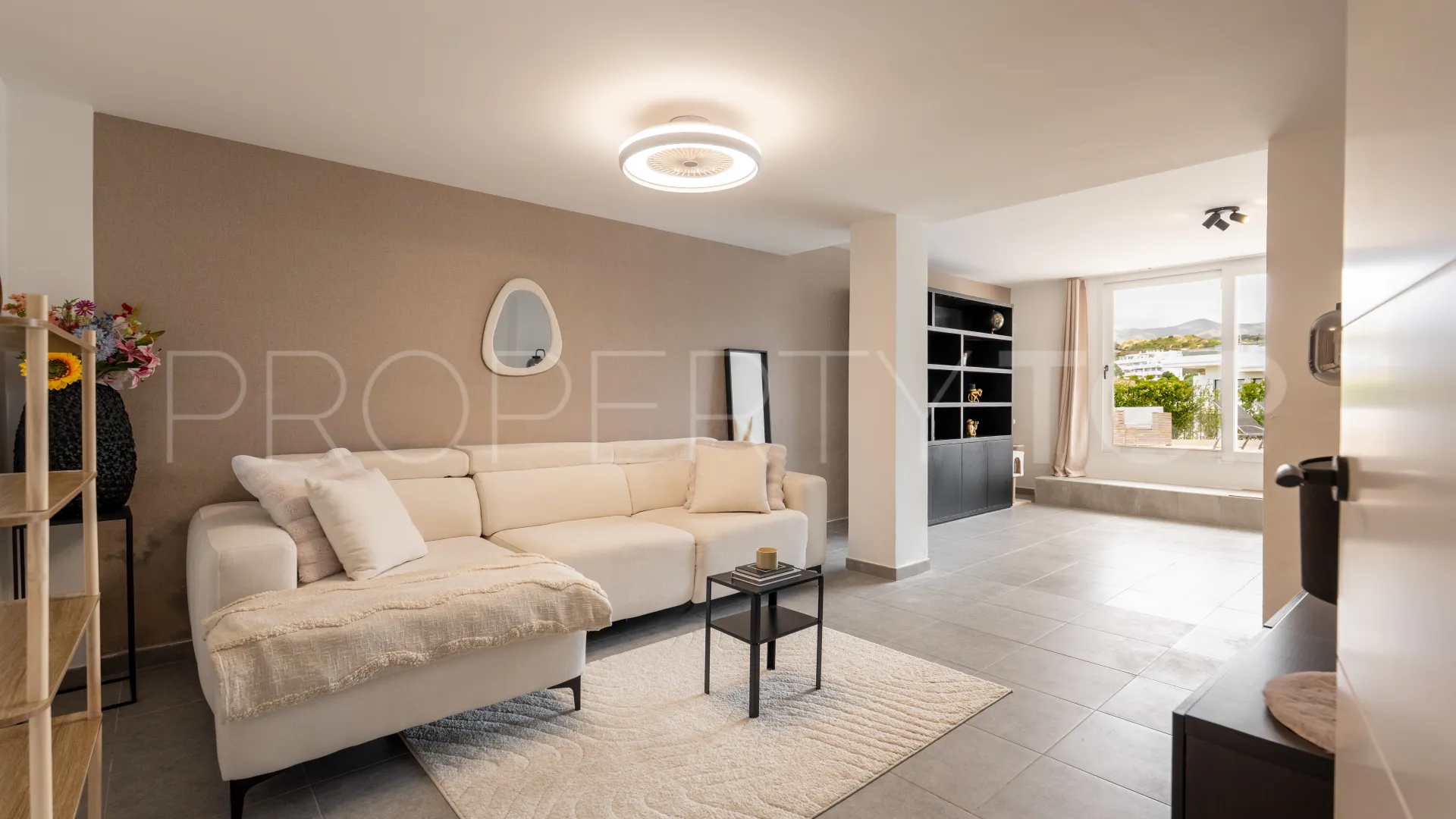 4 bedrooms villa for sale in Estepona