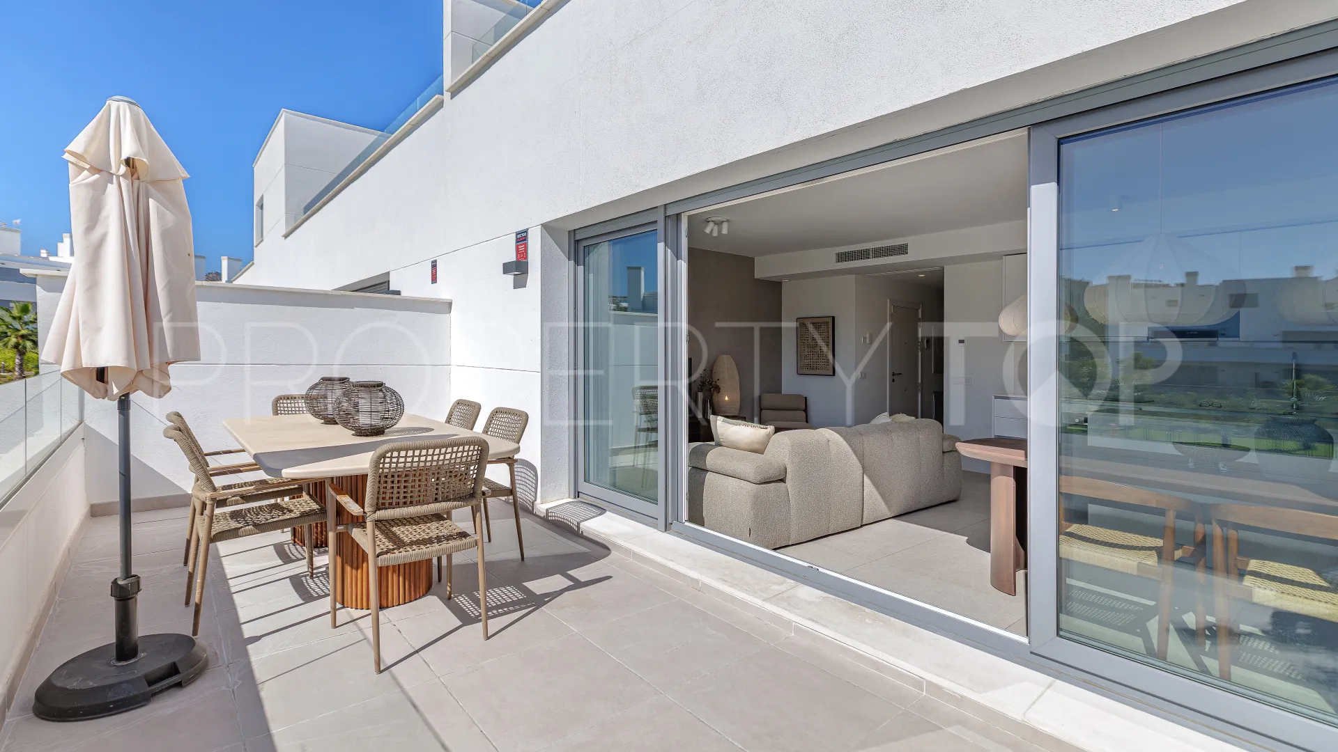 Apartment for sale in Estepona