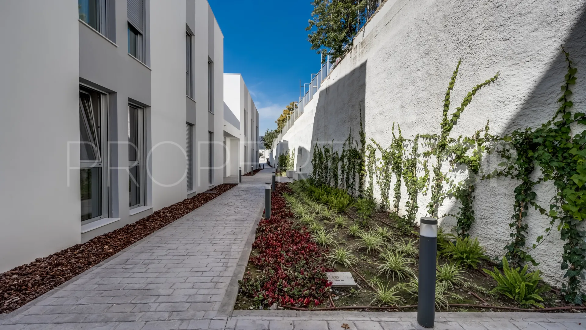 Estepona, apartamento de 2 dormitorios en venta