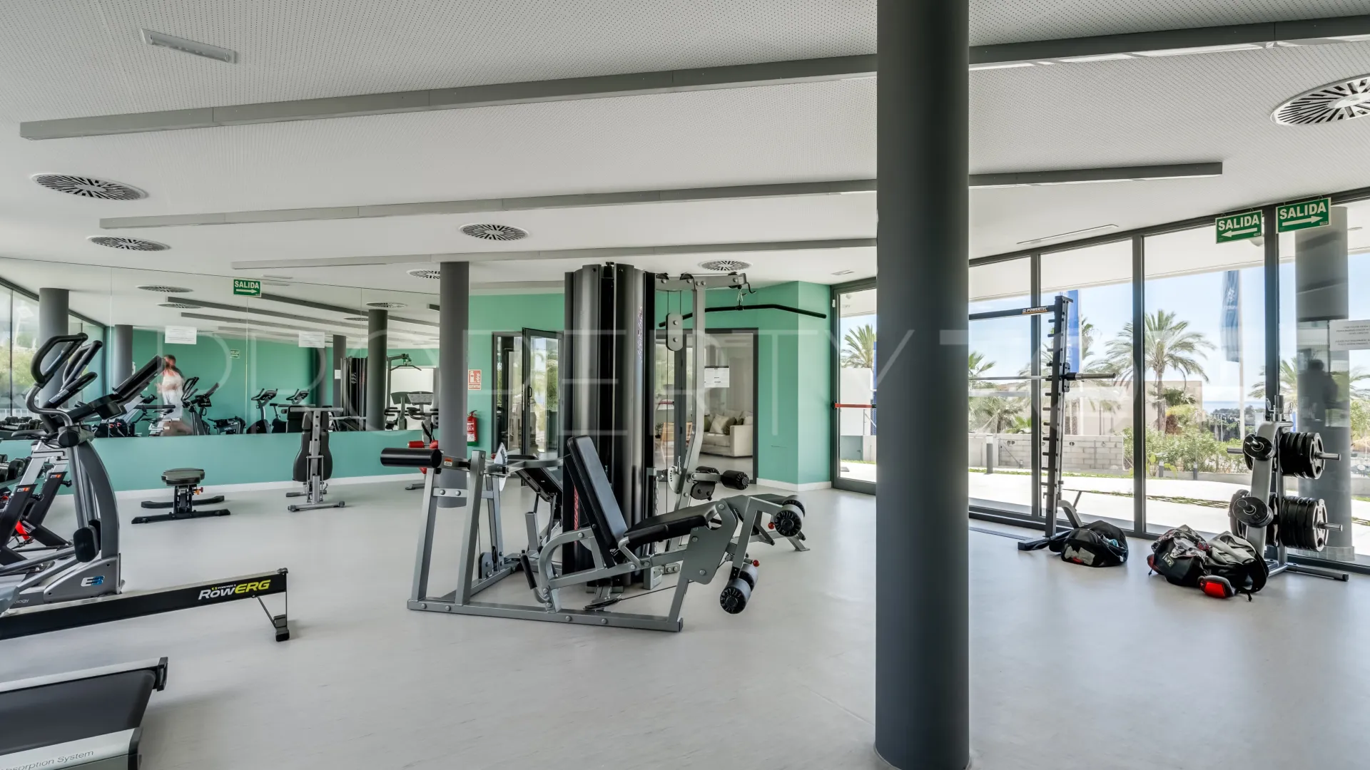 Estepona, apartamento de 2 dormitorios en venta