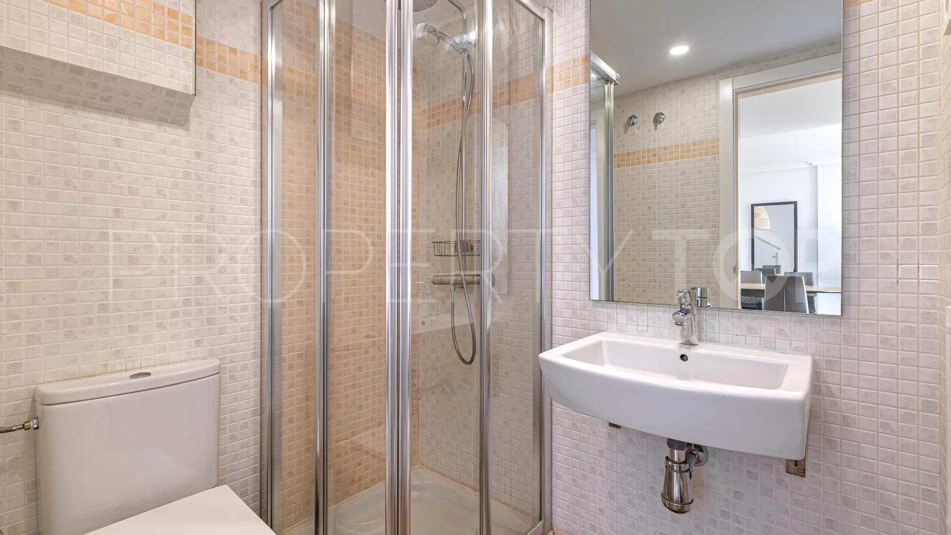 Atico duplex a la venta con 2 dormitorios en Estepona