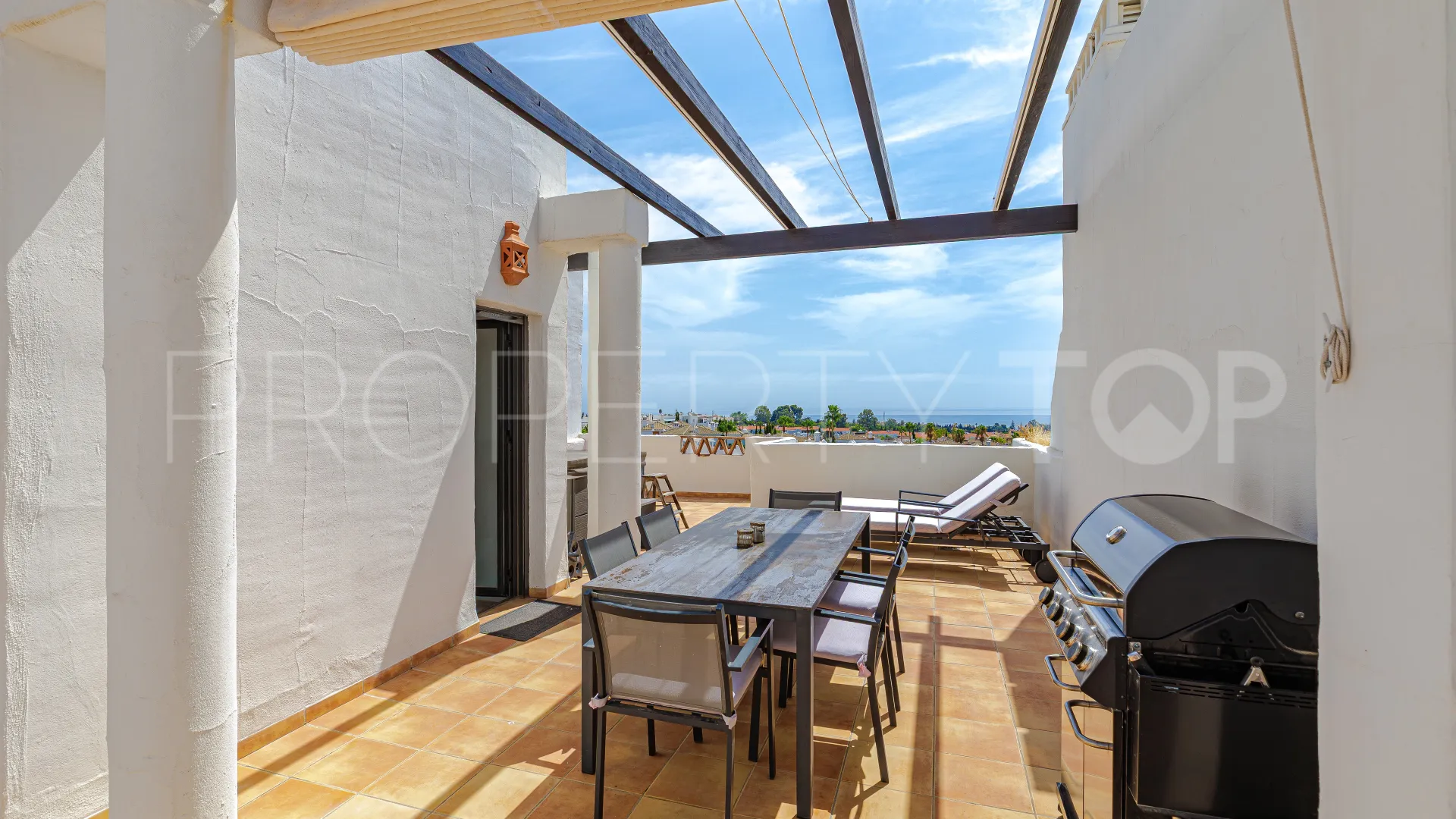 Atico duplex a la venta con 2 dormitorios en Estepona