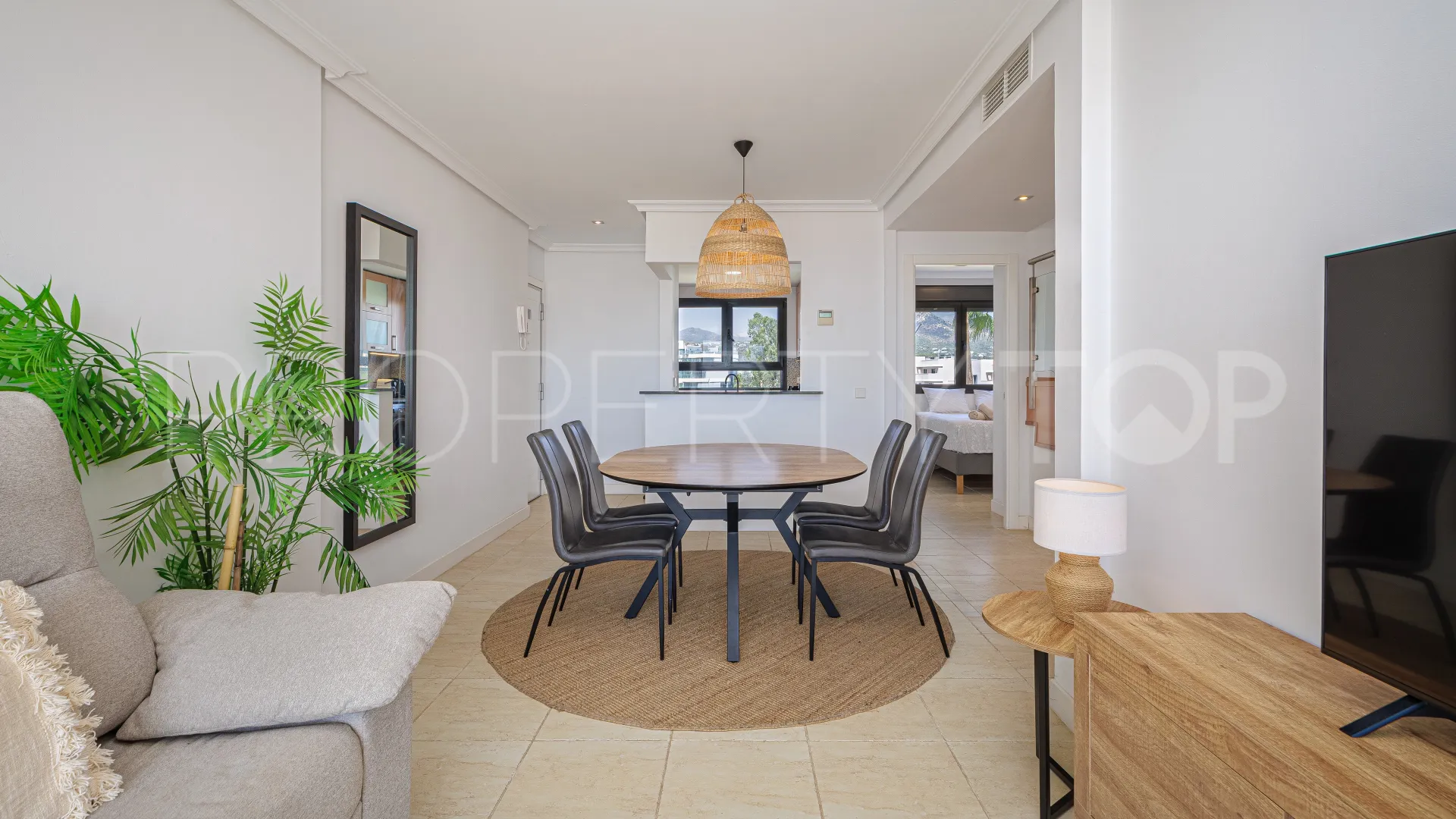 Atico duplex a la venta con 2 dormitorios en Estepona
