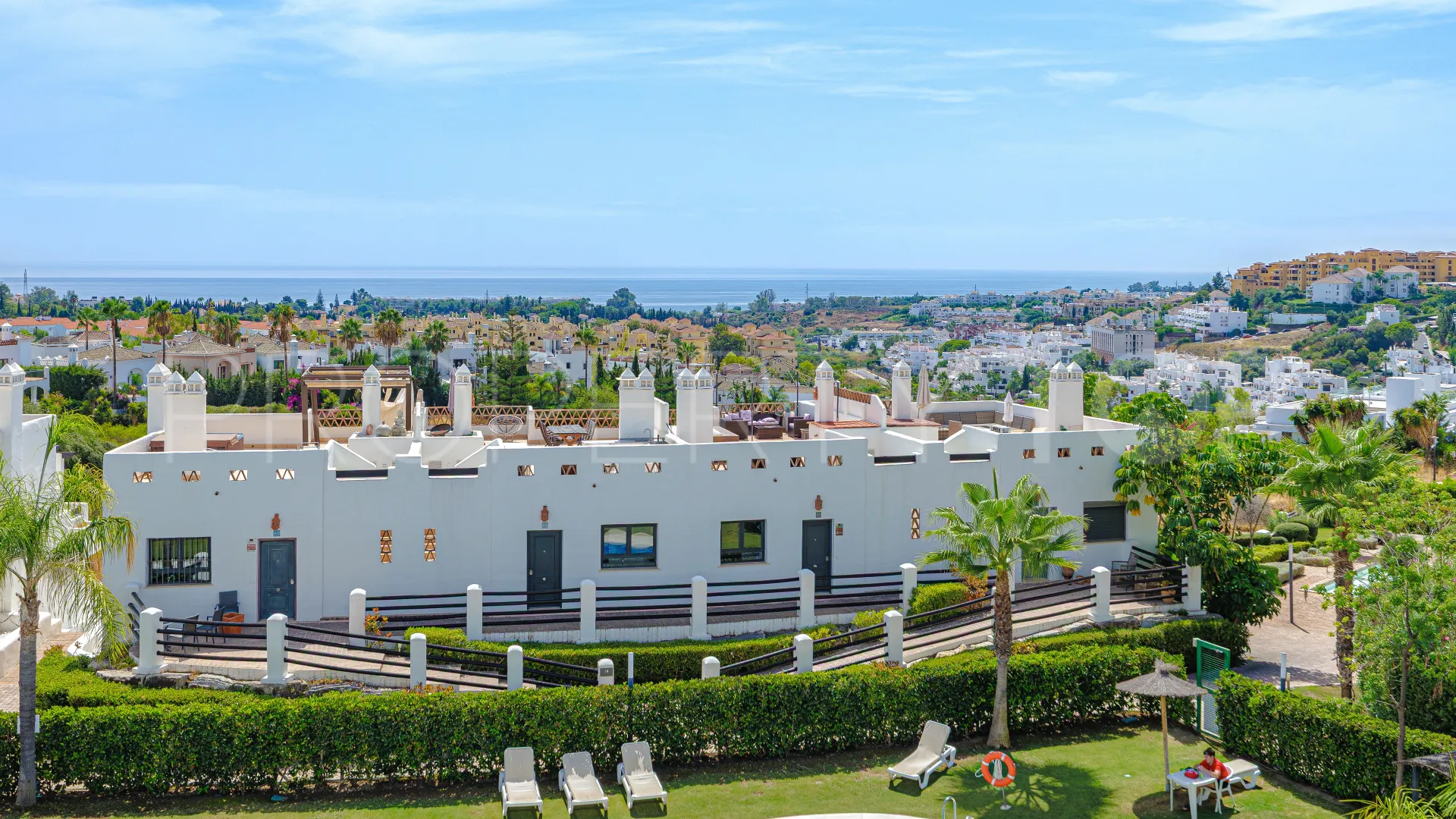 Atico duplex a la venta con 2 dormitorios en Estepona