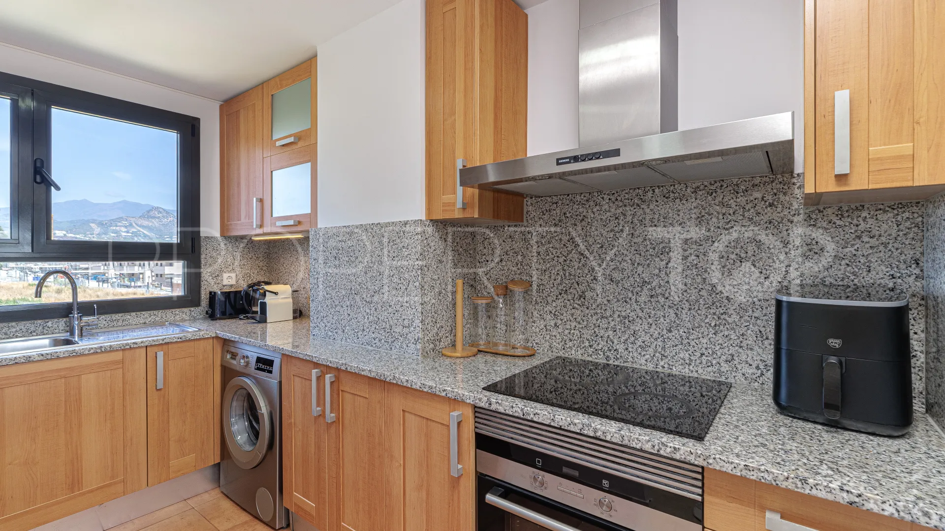 Atico duplex a la venta con 2 dormitorios en Estepona