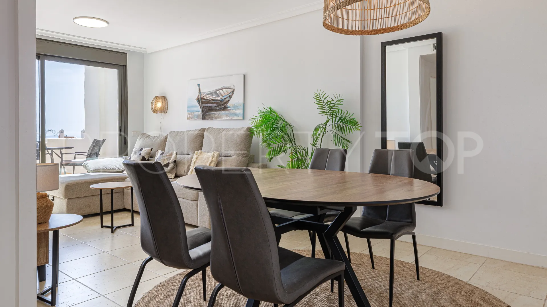 Atico duplex a la venta con 2 dormitorios en Estepona