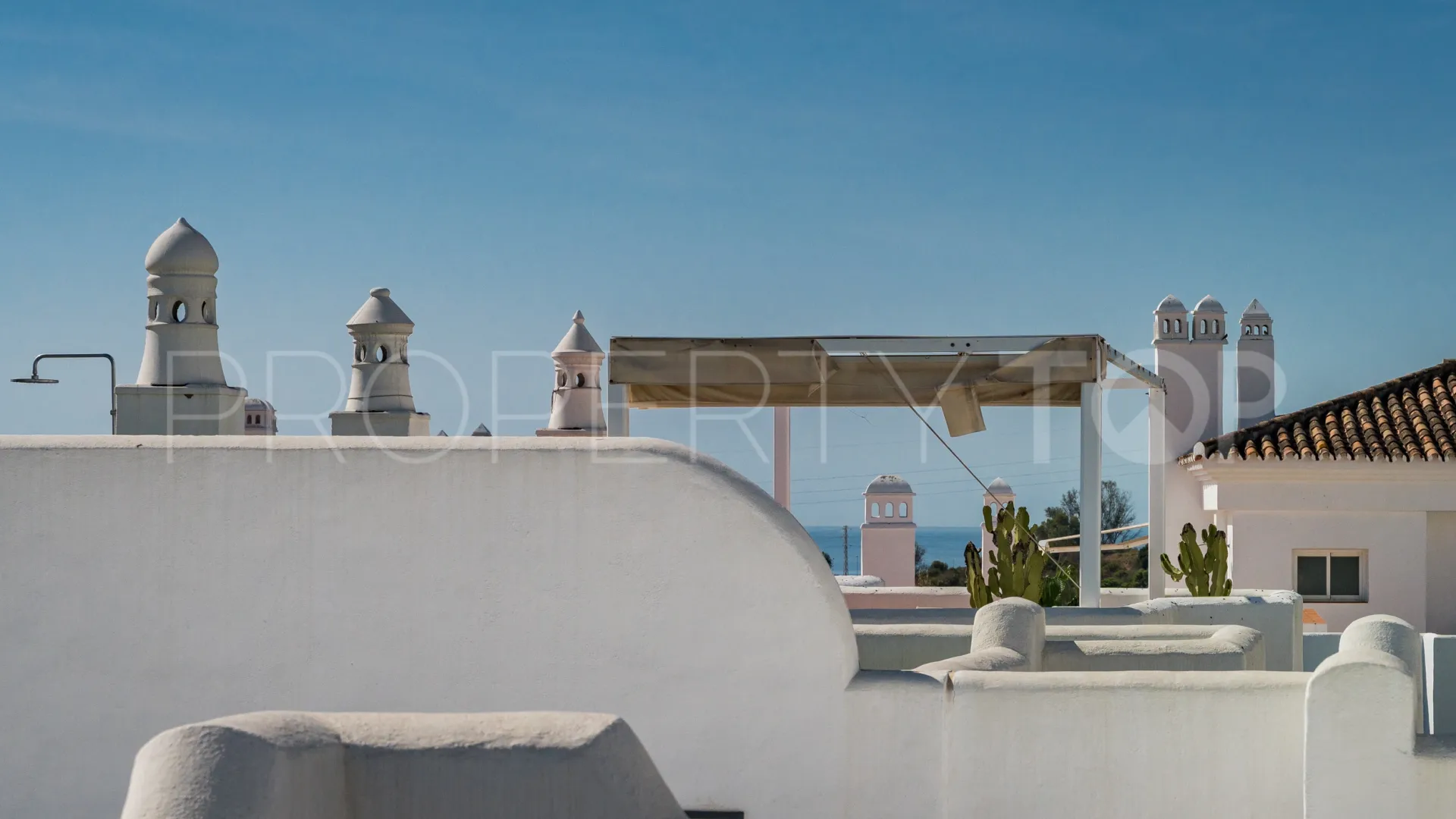 Estepona, atico duplex con 2 dormitorios en venta