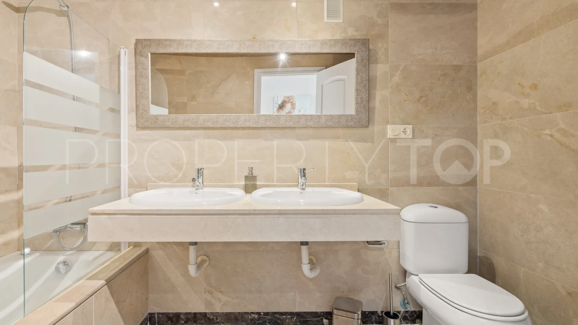 Apartamento en venta en Duquesa Village