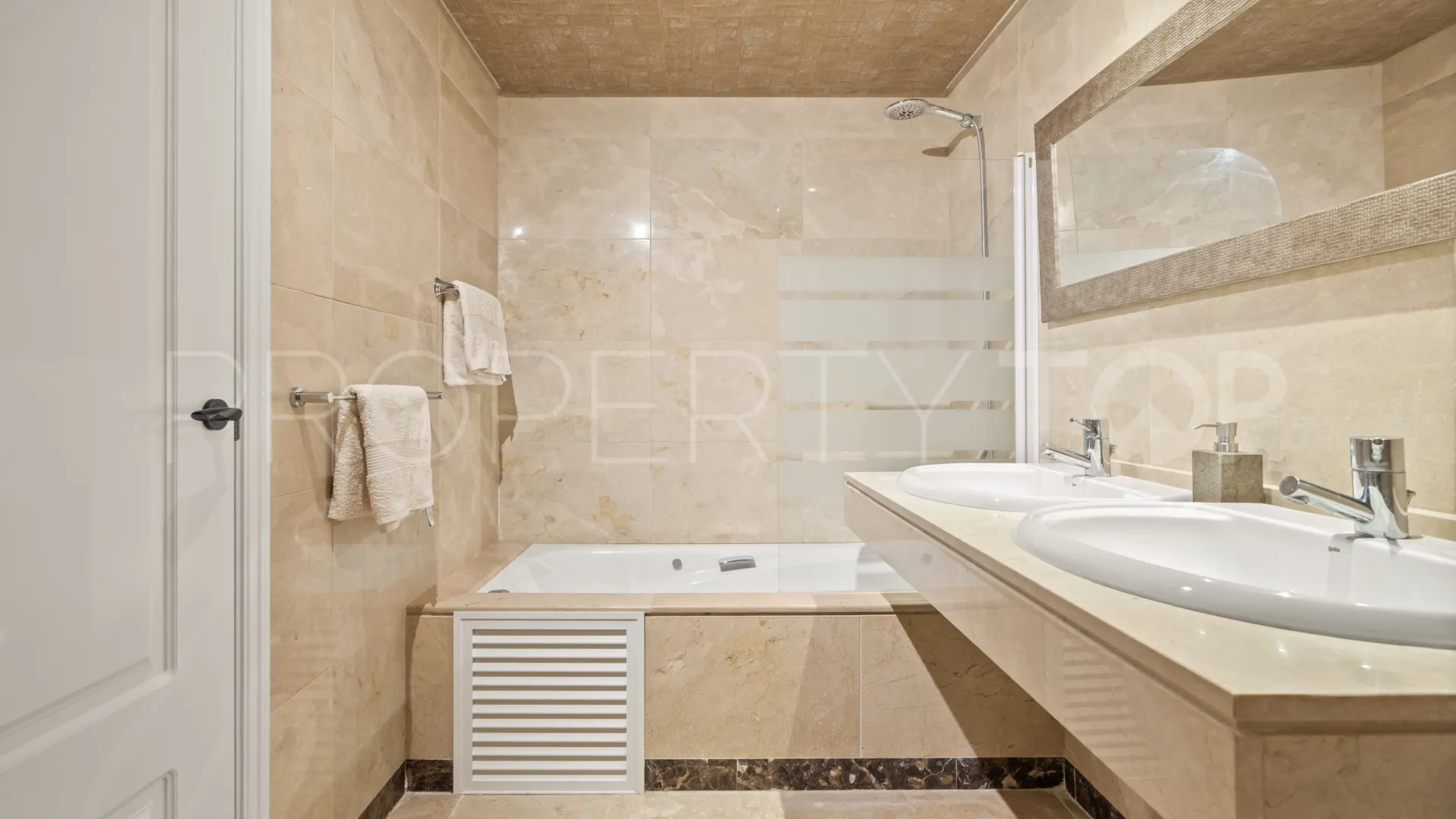 Apartamento en venta en Duquesa Village