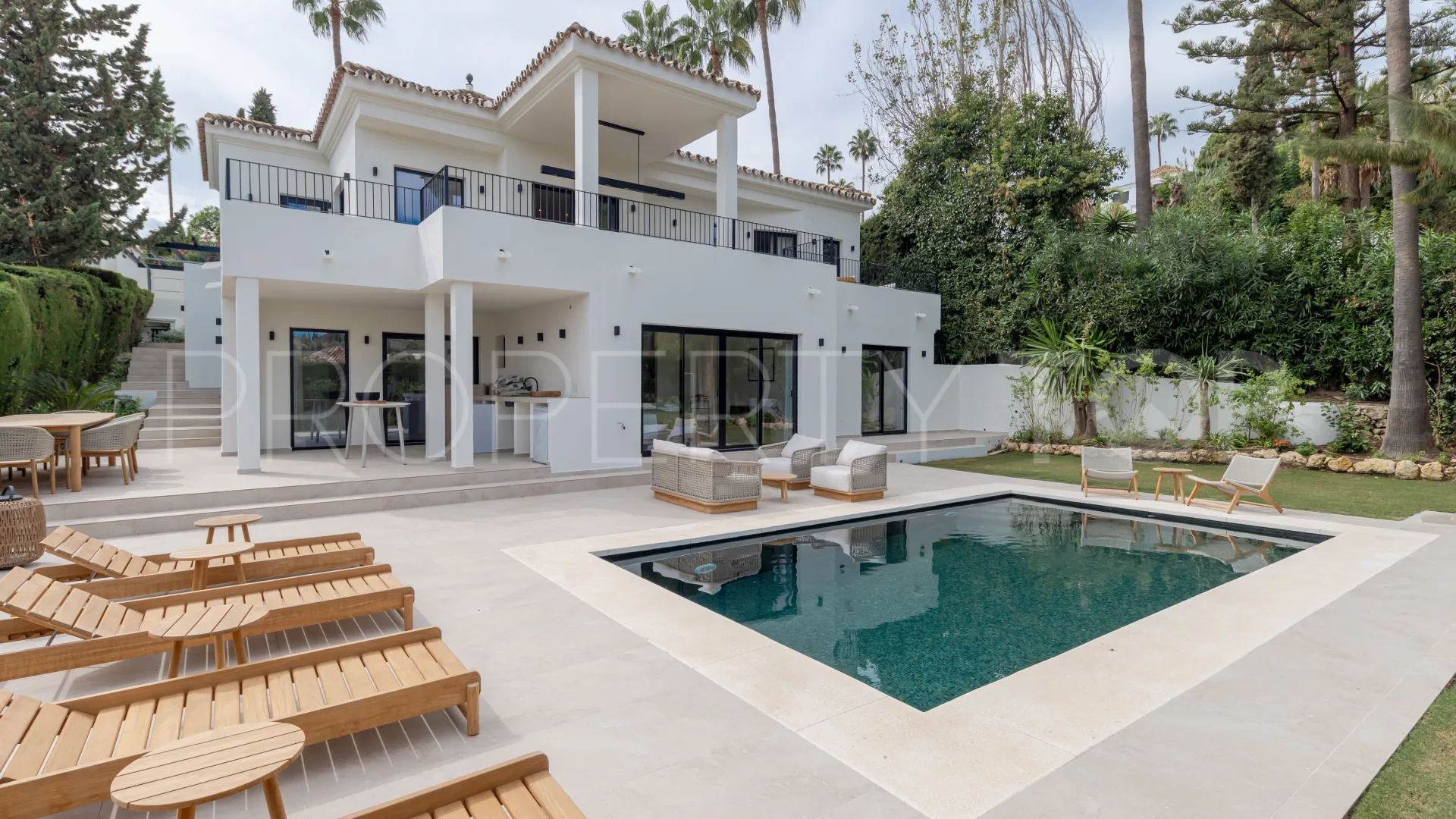 Los Naranjos Hill Club, villa con 4 dormitorios a la venta