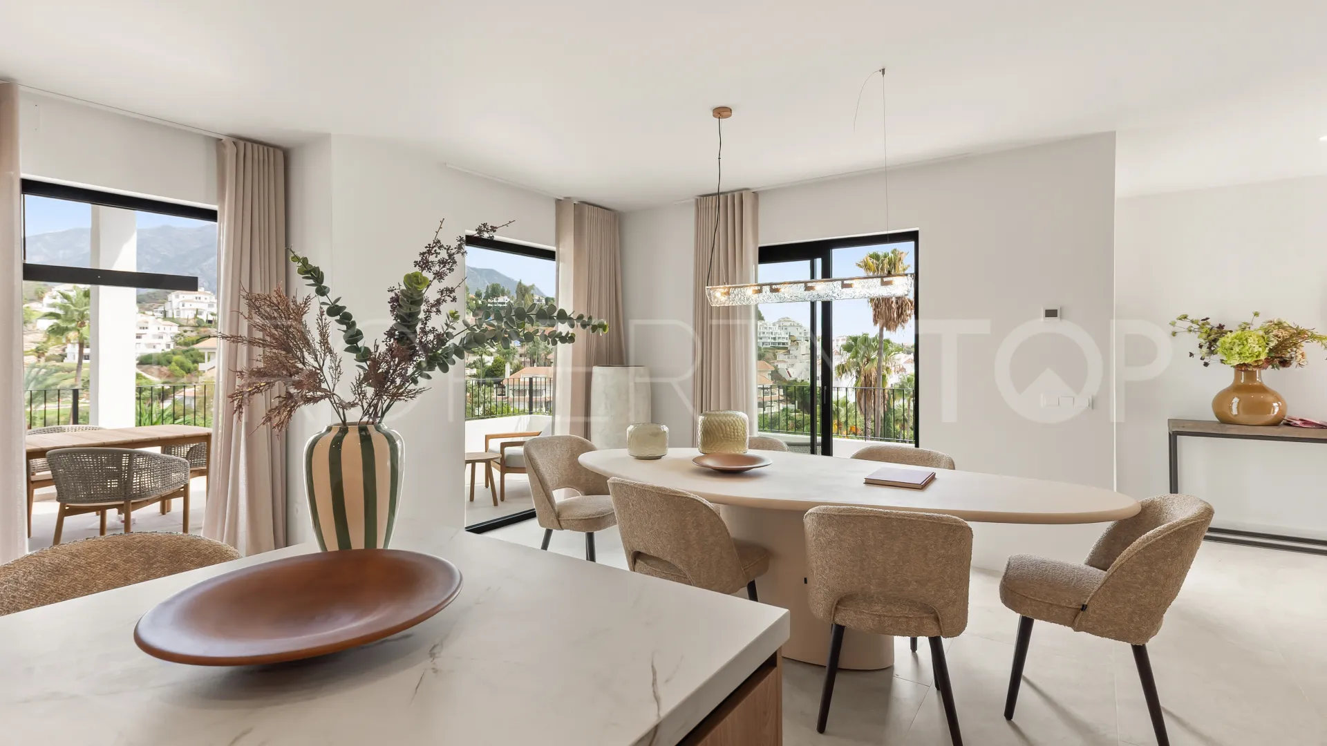 Los Naranjos Hill Club, villa con 4 dormitorios a la venta