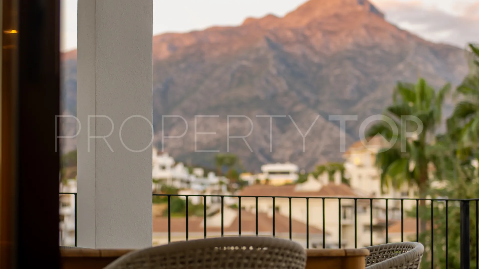 Los Naranjos Hill Club, villa con 4 dormitorios a la venta