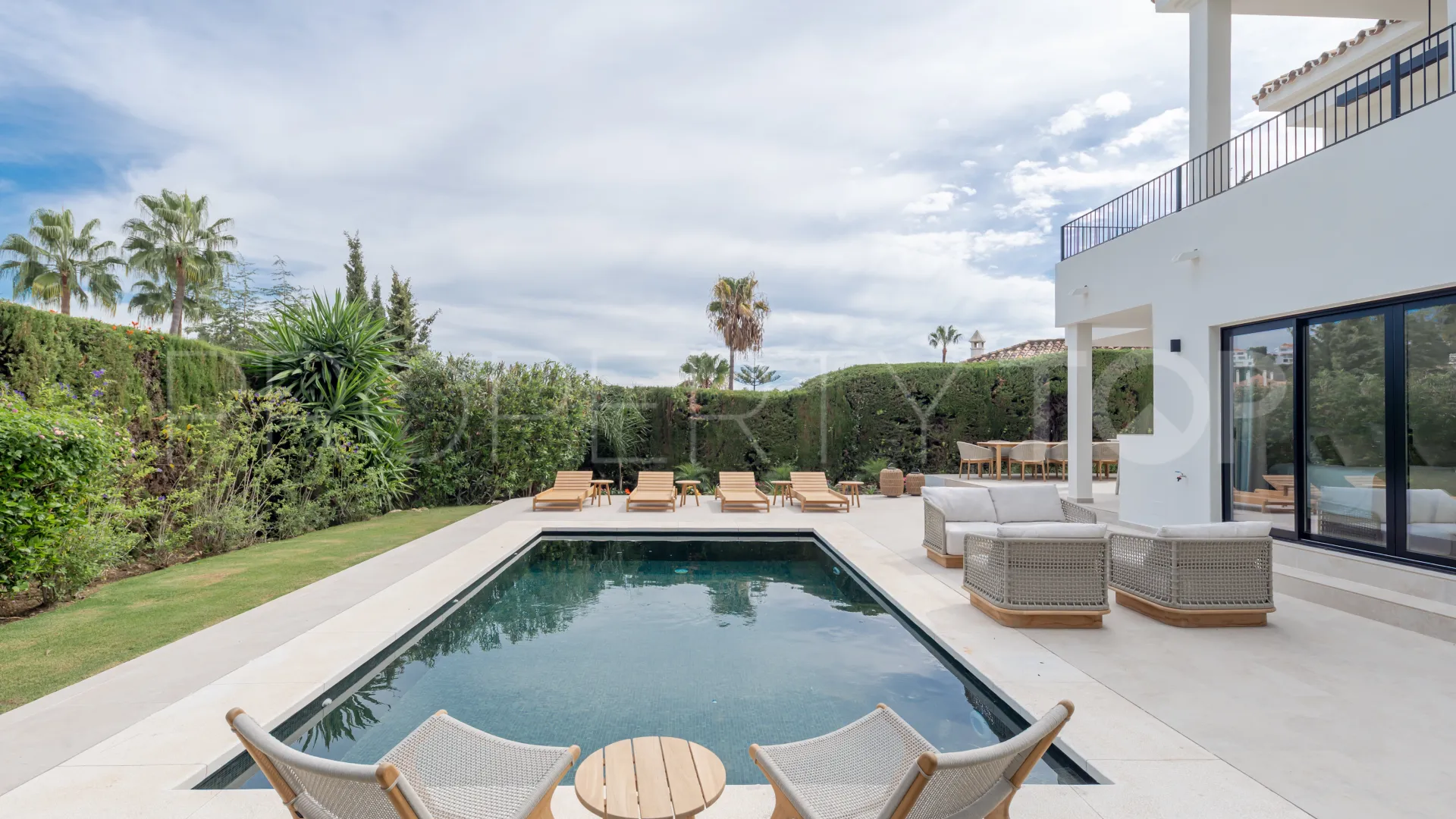 Los Naranjos Hill Club, villa con 4 dormitorios a la venta