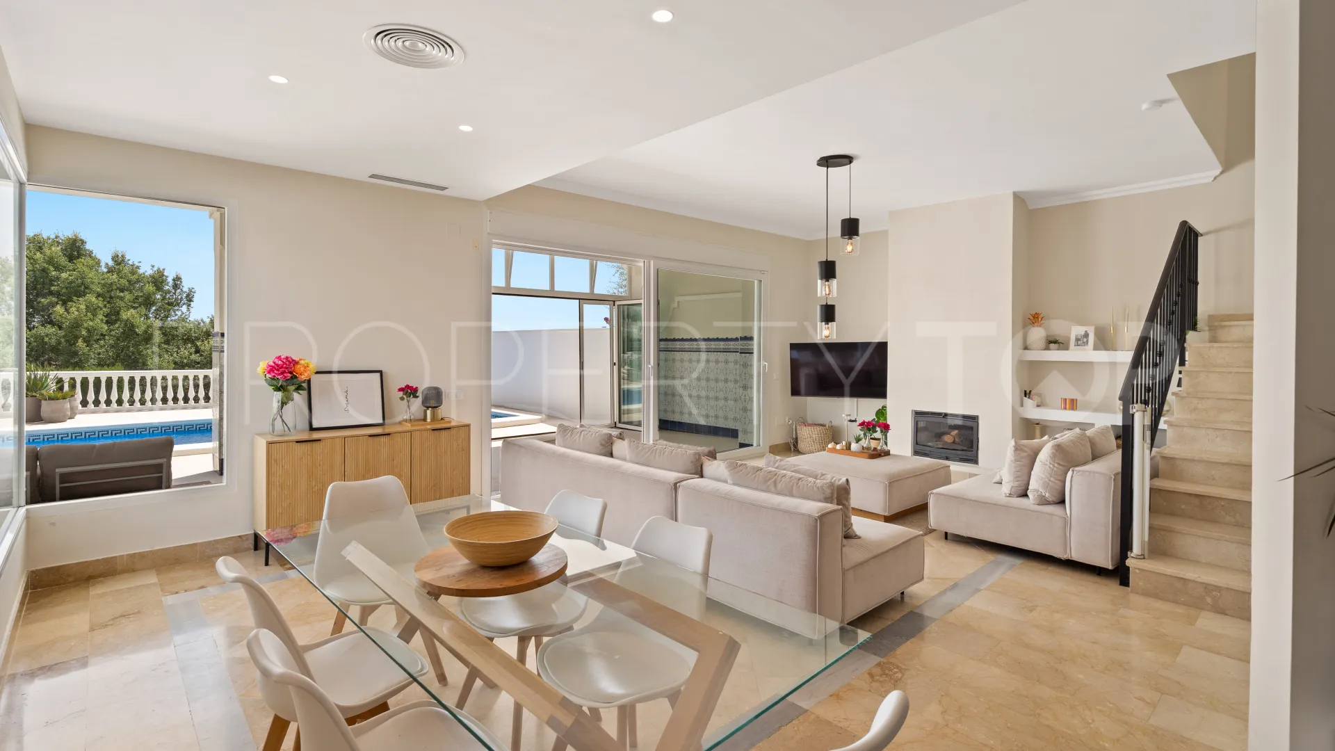 Villa for sale in Marbella East