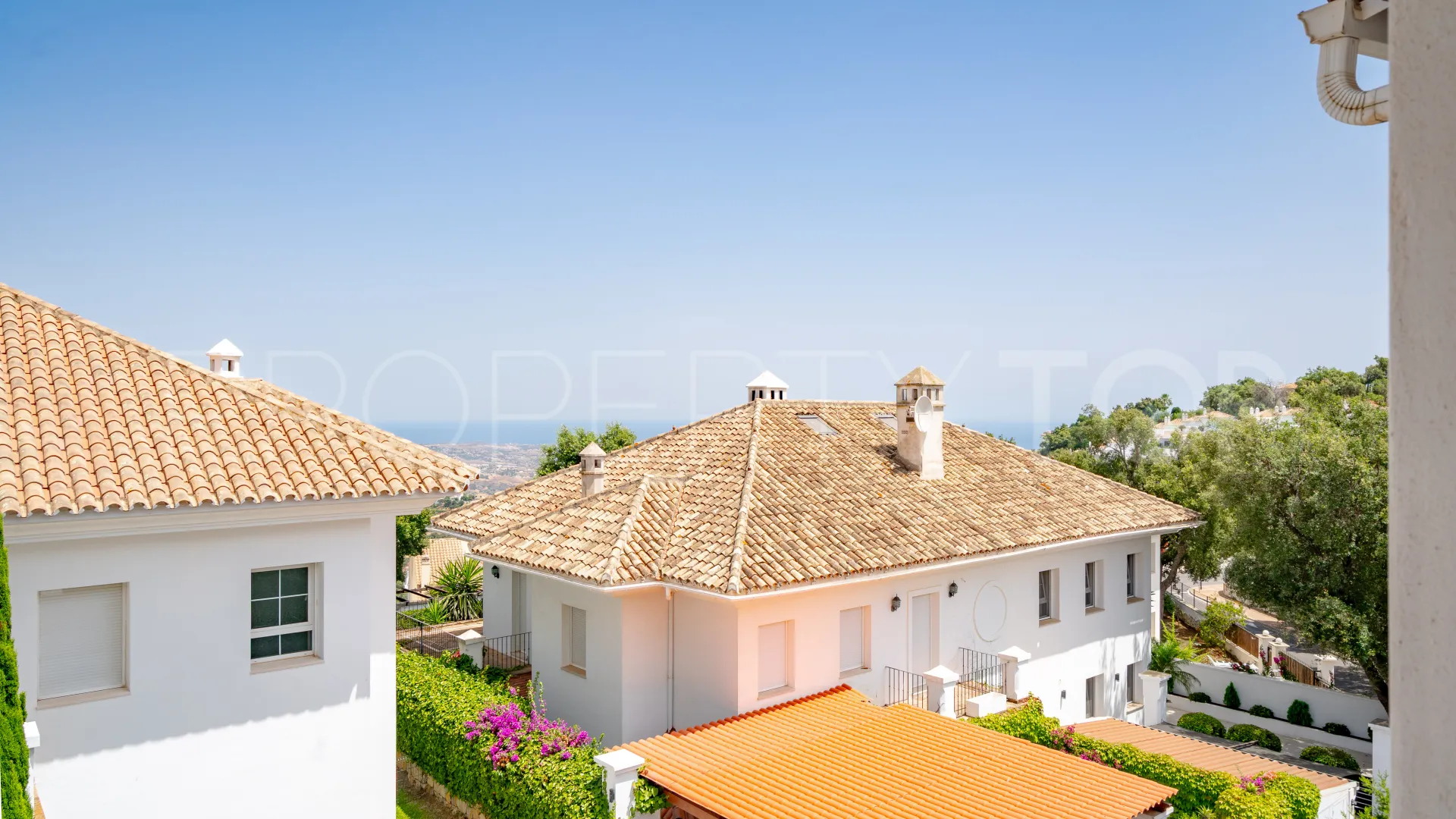 Villa for sale in Marbella East